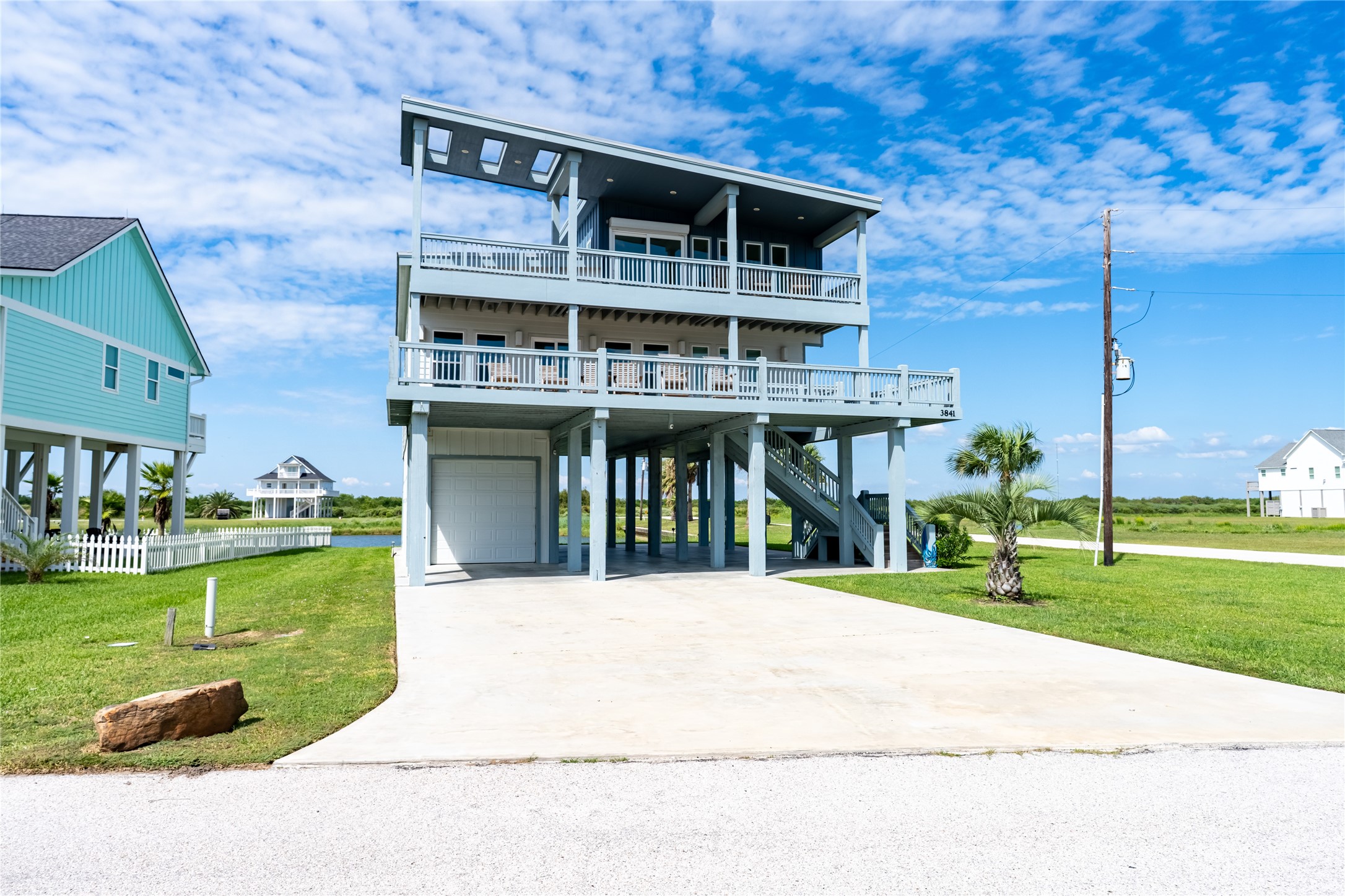 3841 Biscayne Beach Road, Crystal Beach, TX 77650