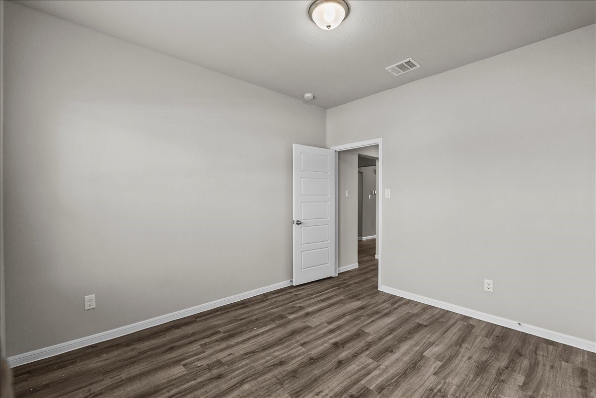 another angle of 3rd bedroom