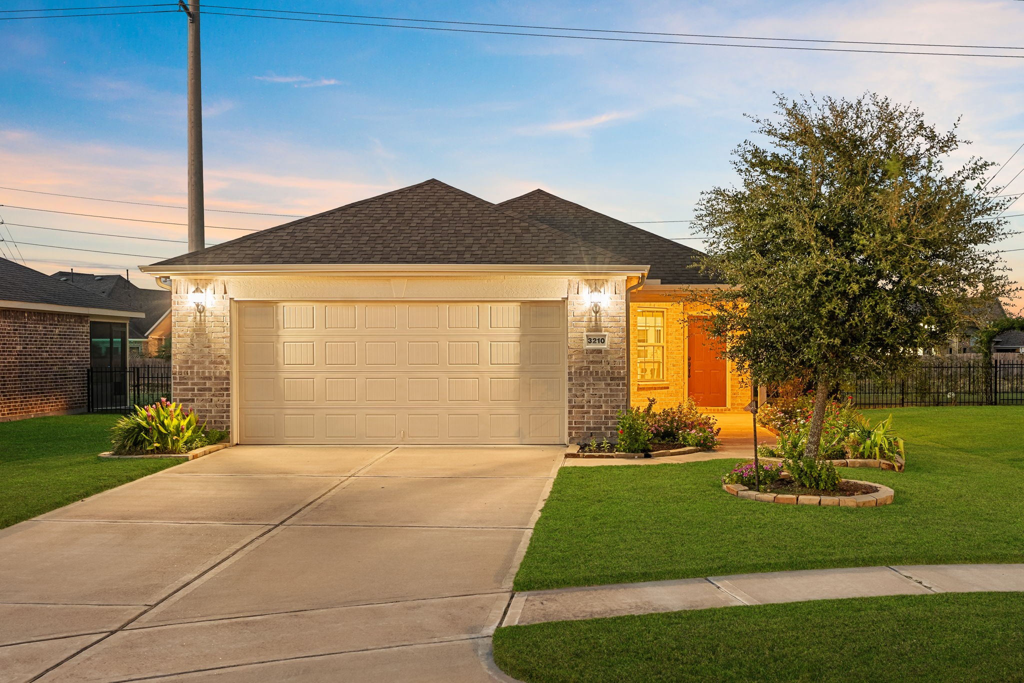 THIS IS THE ONE! Rare 2020 Noir Coast tucked away on a peaceful cul-de-sac in Del Webb Sweetgrass! RARE FIND! Located on the ONLY street in Sweetgrass offering Garden Series homes on WIDER LOTS!