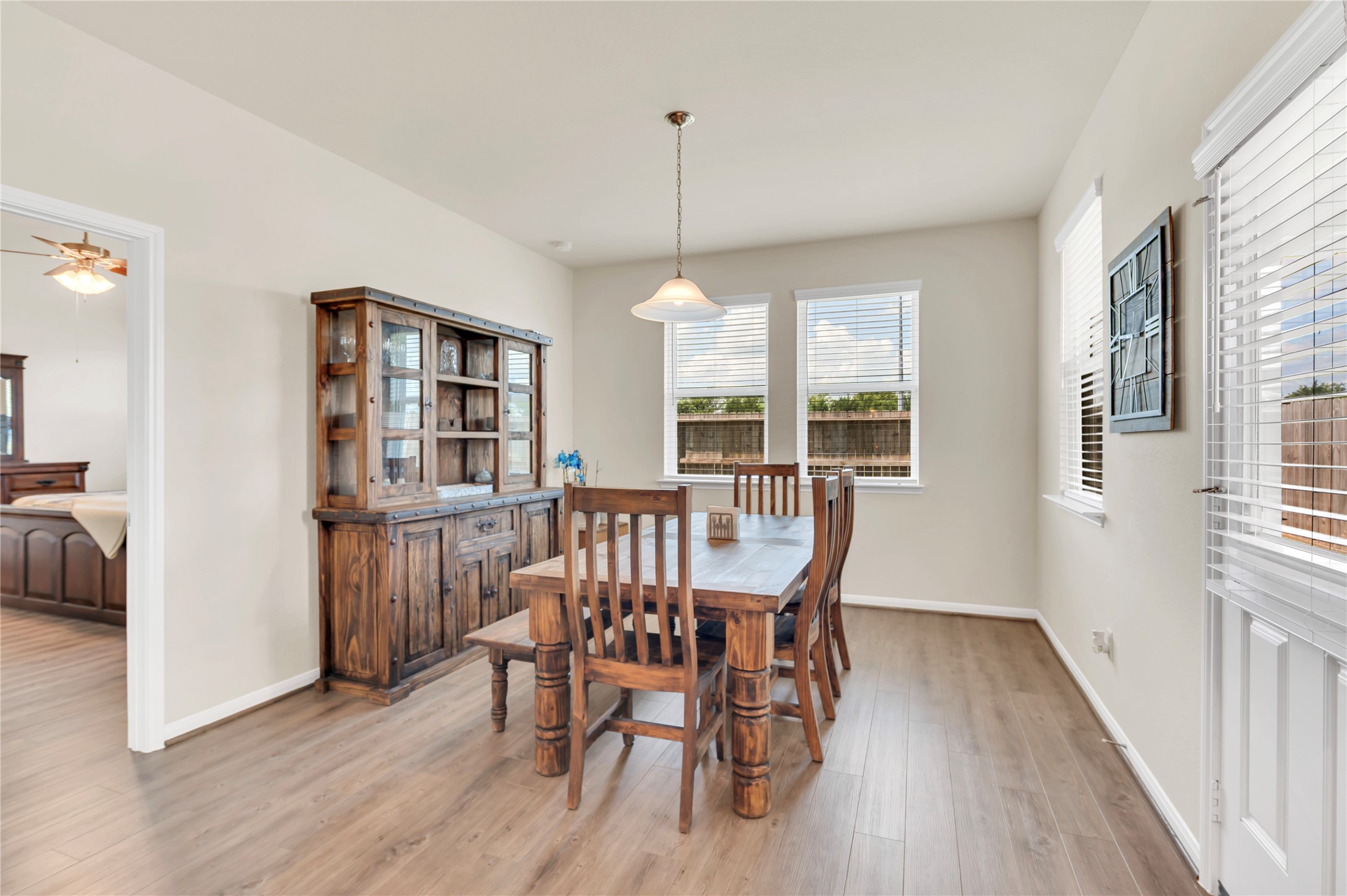 1849 Kenley Way, Alvin, TX 77511