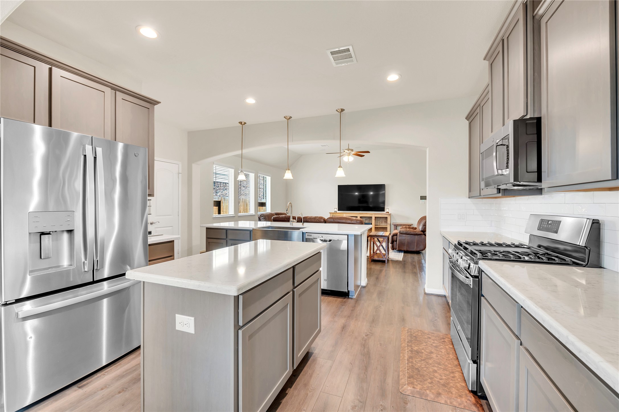 1849 Kenley Way, Alvin, TX 77511