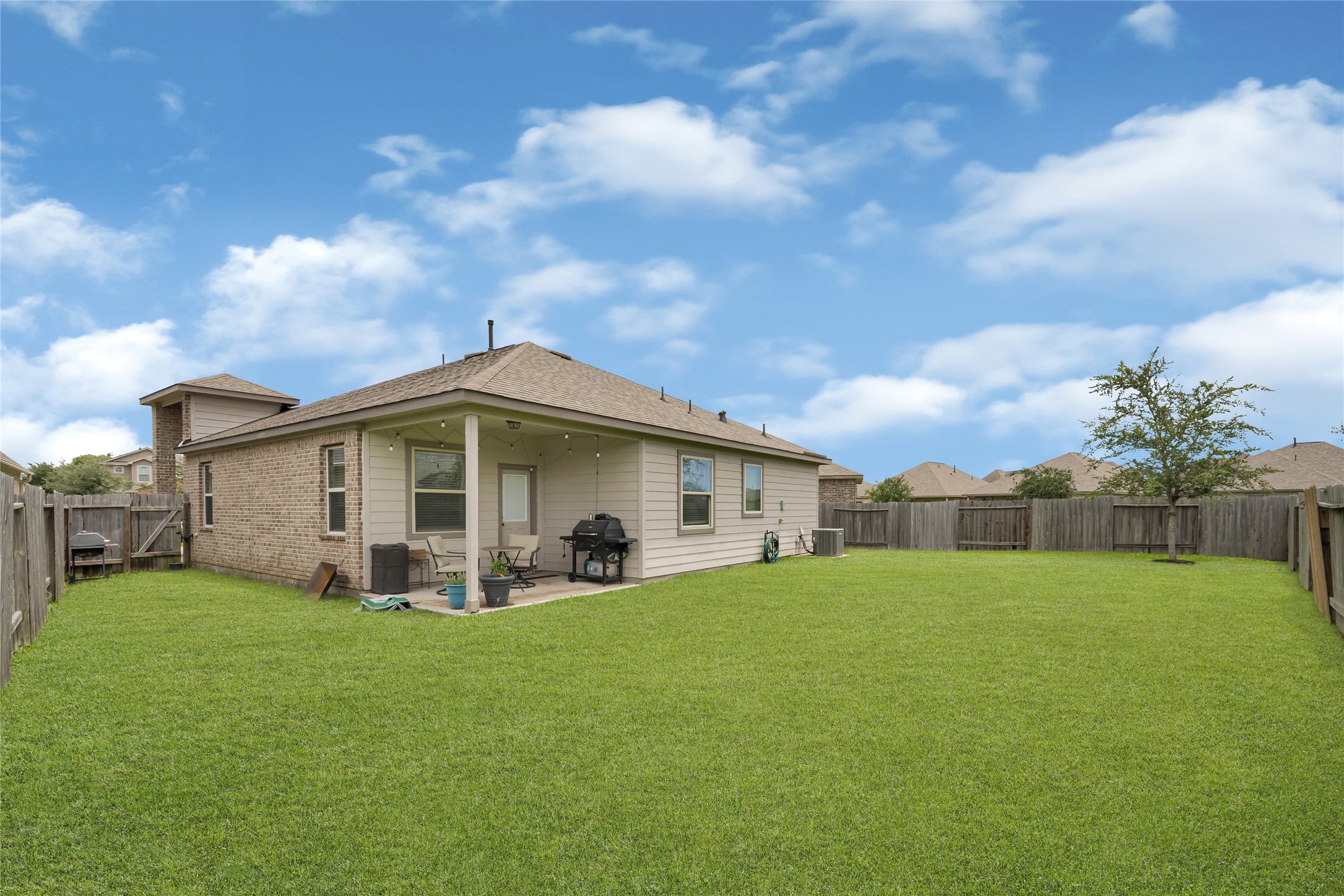 Expansive backyard with plenty of room for entertaining, pets, or future additions. Expansive backyard with plenty of room for entertaining, pets, or future additions.