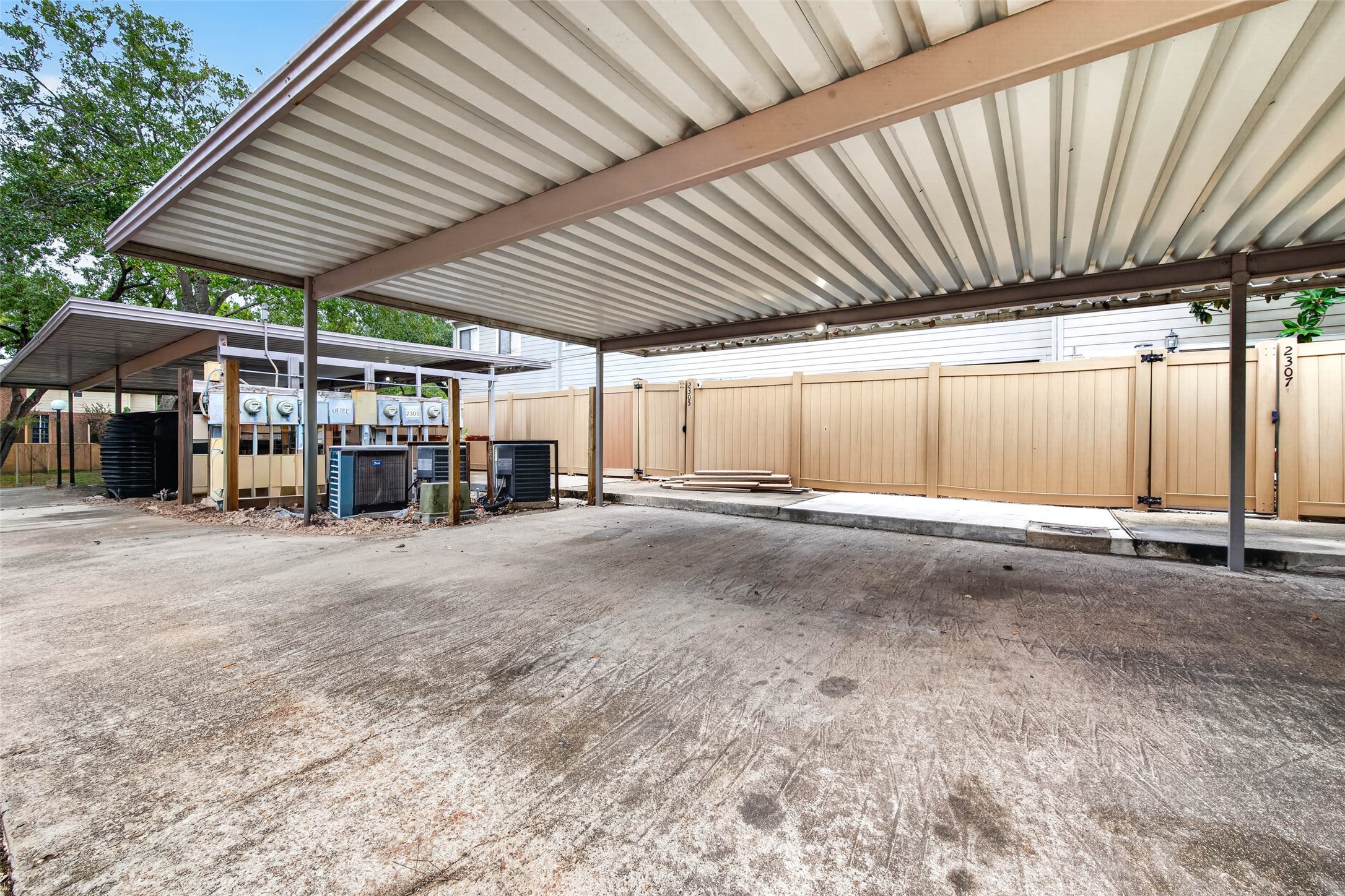2305 Briarwest Boulevard, Houston, TX 77077