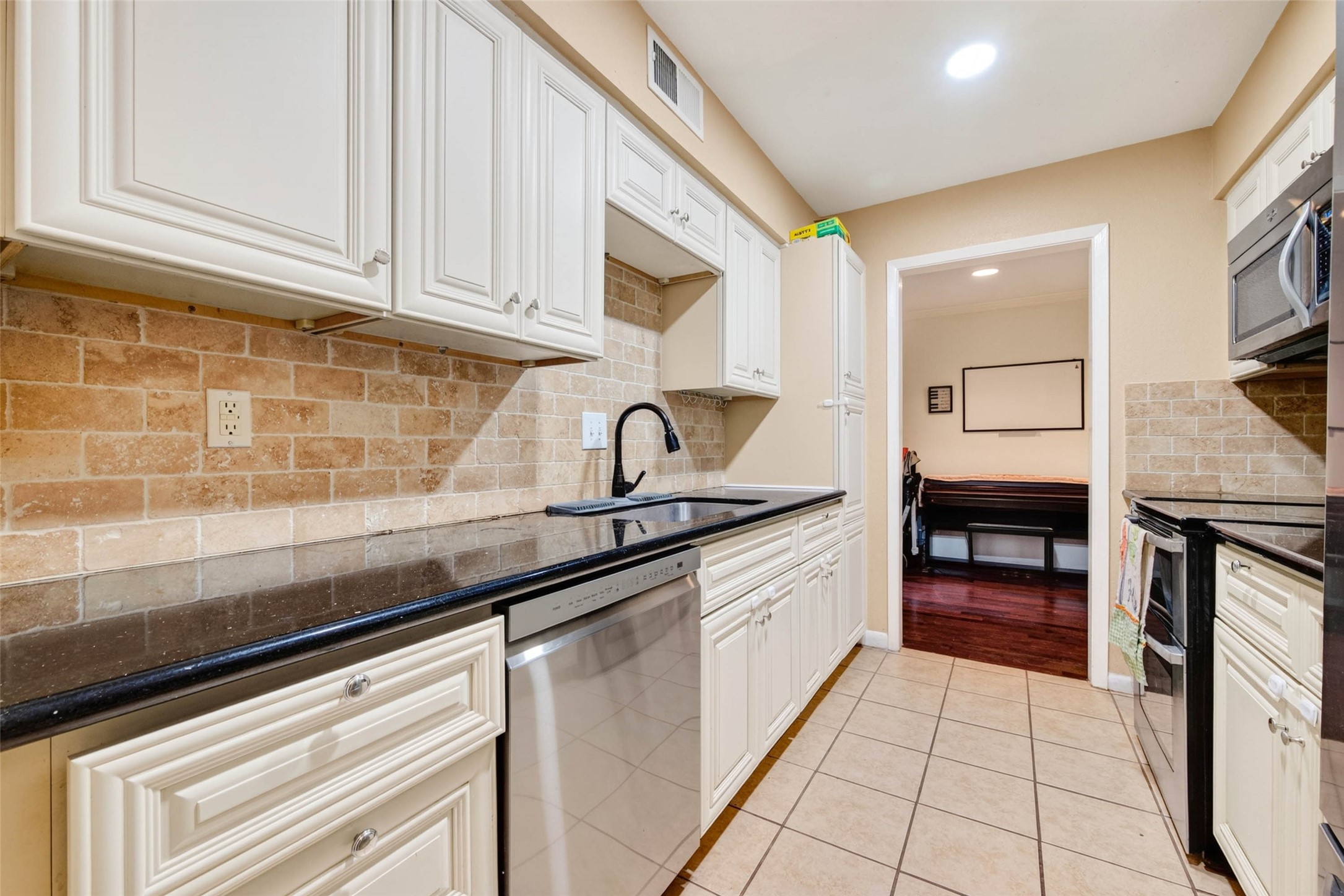 2305 Briarwest Boulevard, Houston, TX 77077