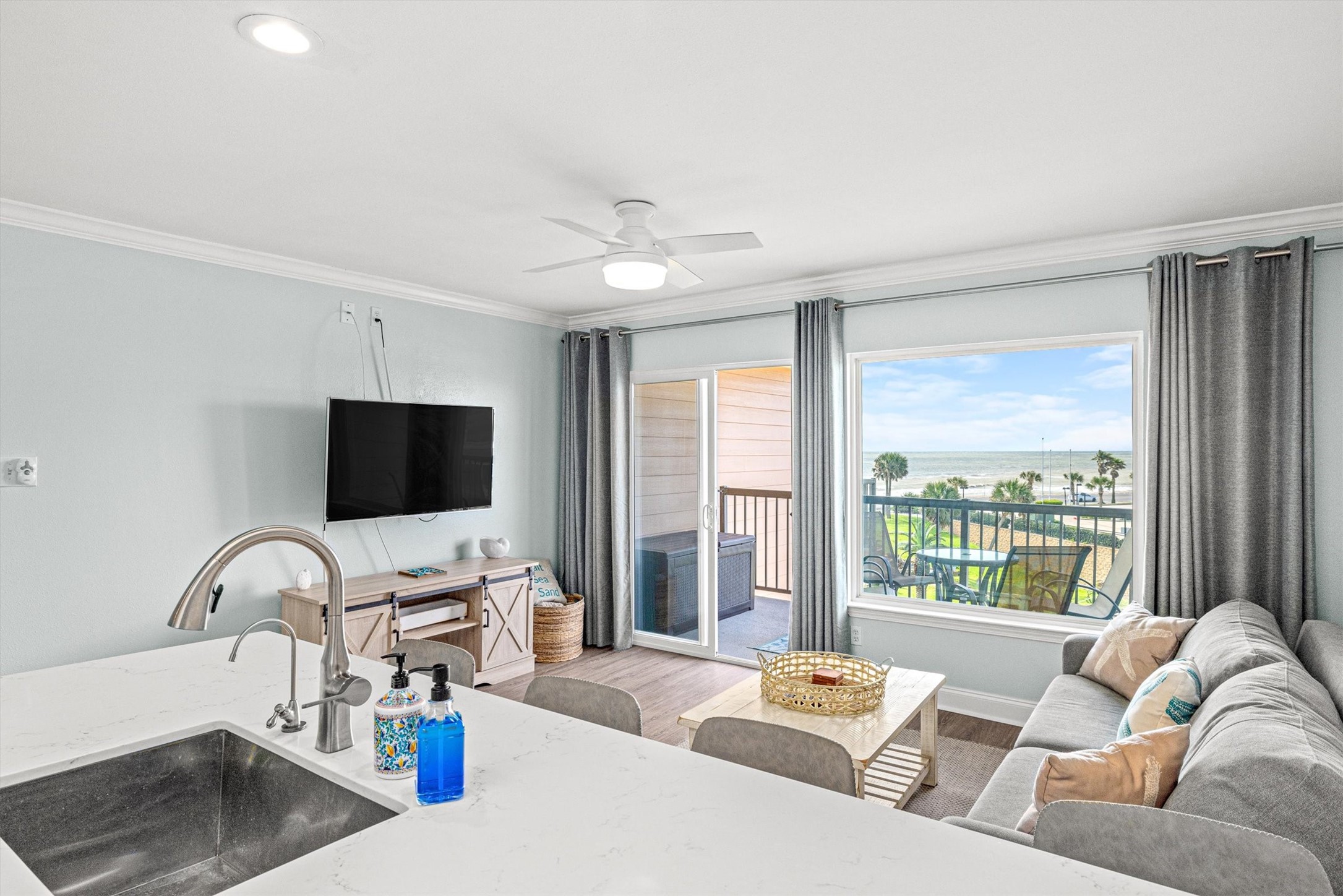 9520 Seawall Boulevard, #319, Galveston, TX 77554