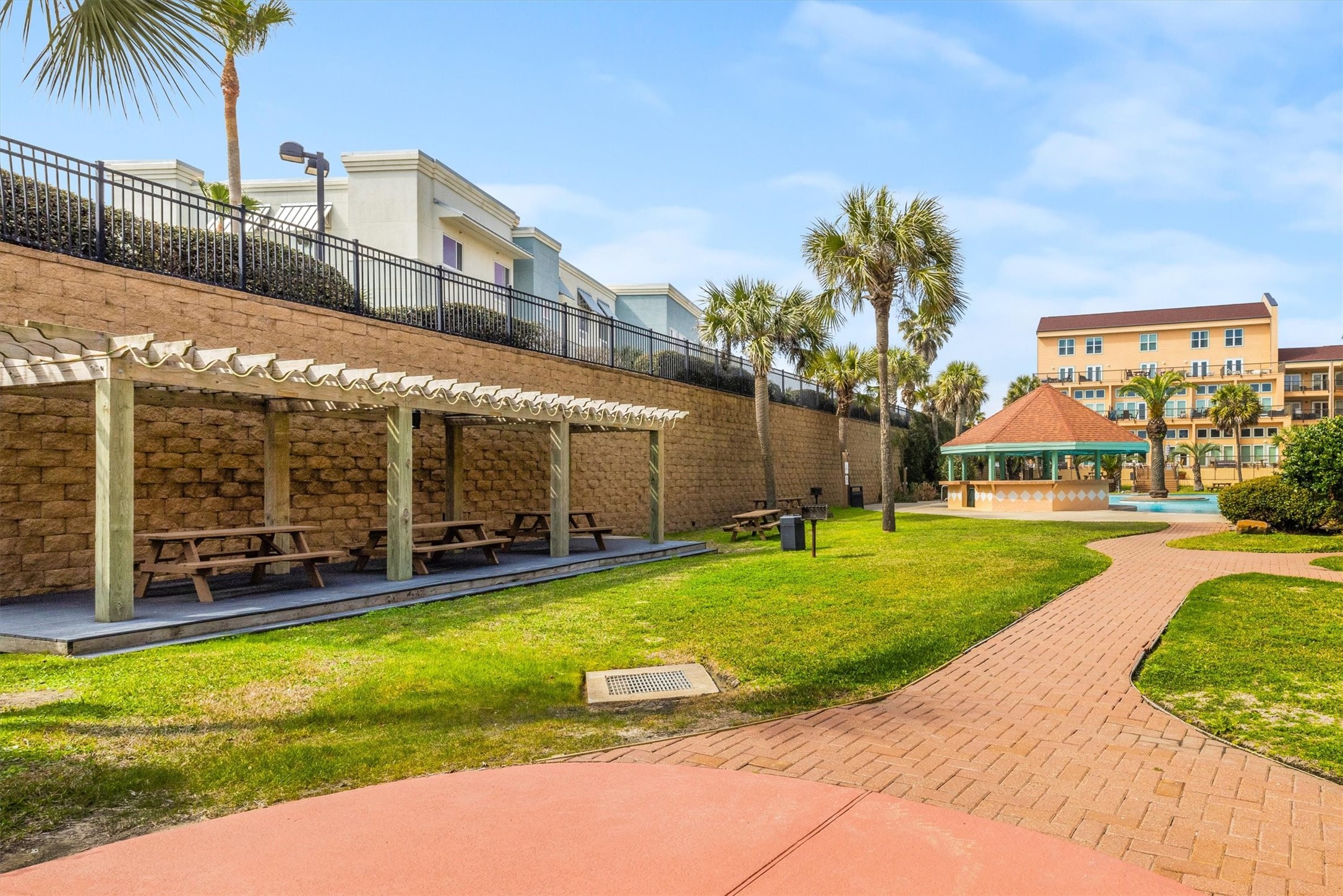 9520 Seawall Boulevard, #319, Galveston, TX 77554