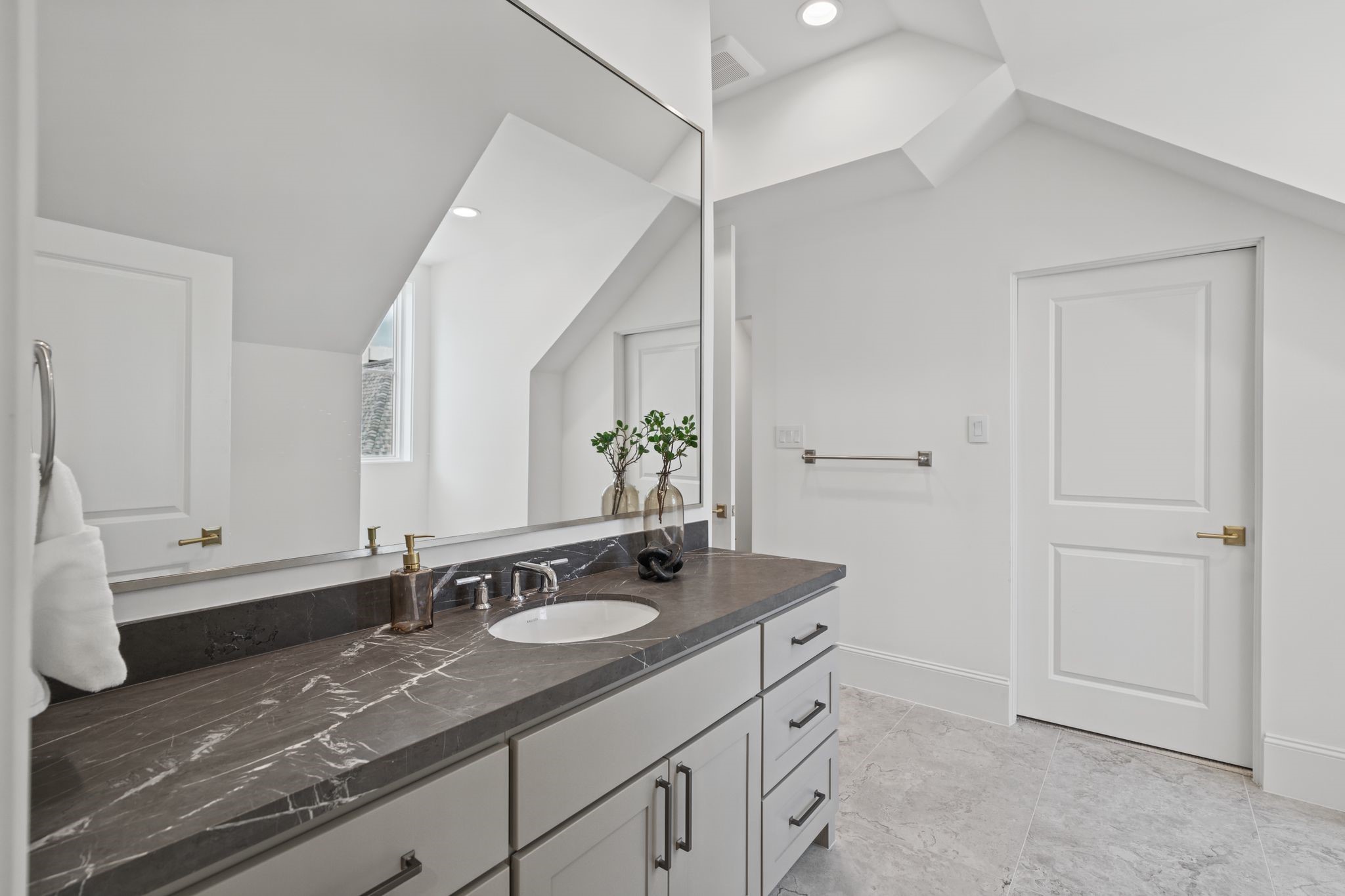 25 Wentworth Gate Path, Houston, TX 77027
