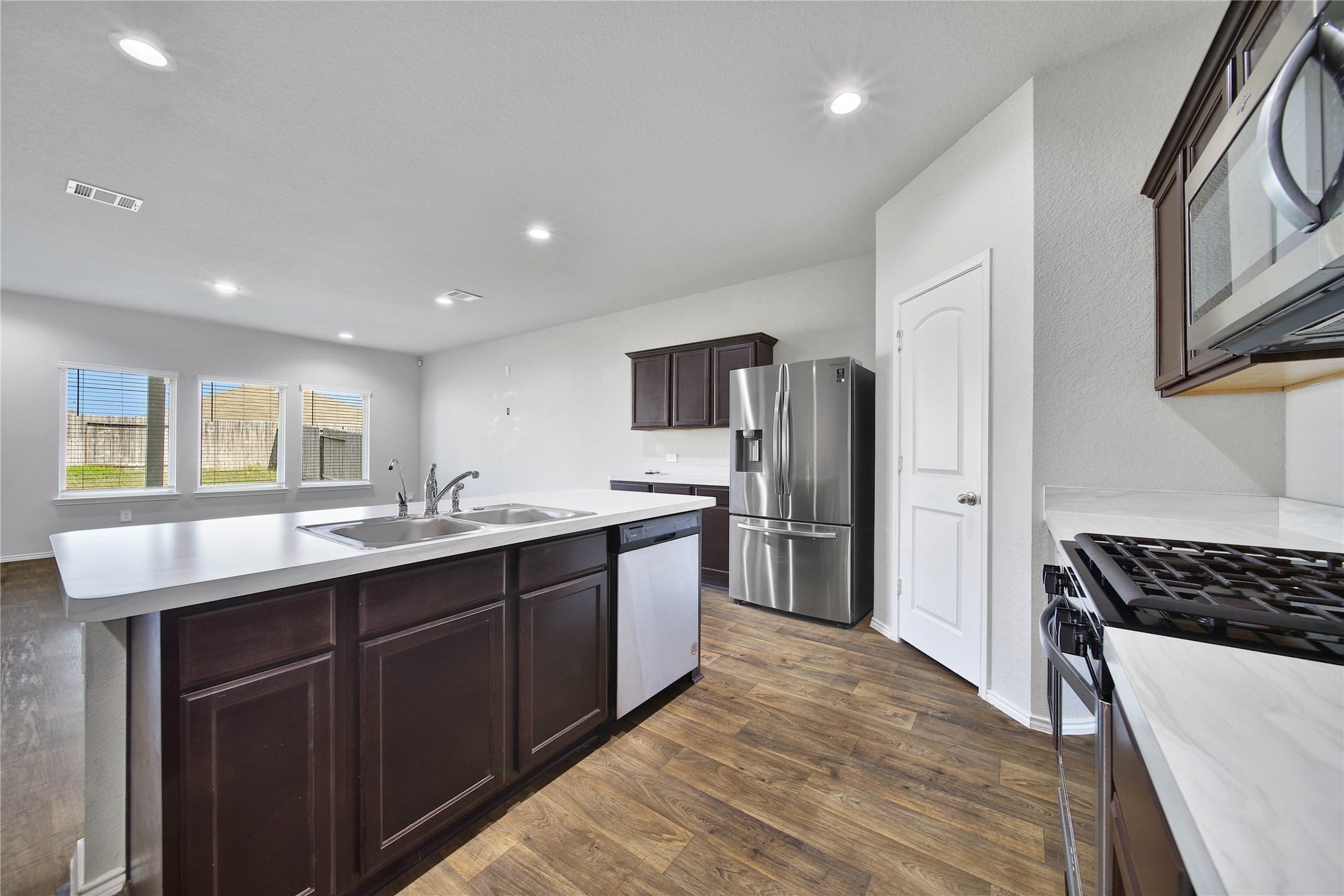21323 Pine Mill Drive, New Caney, TX 77357