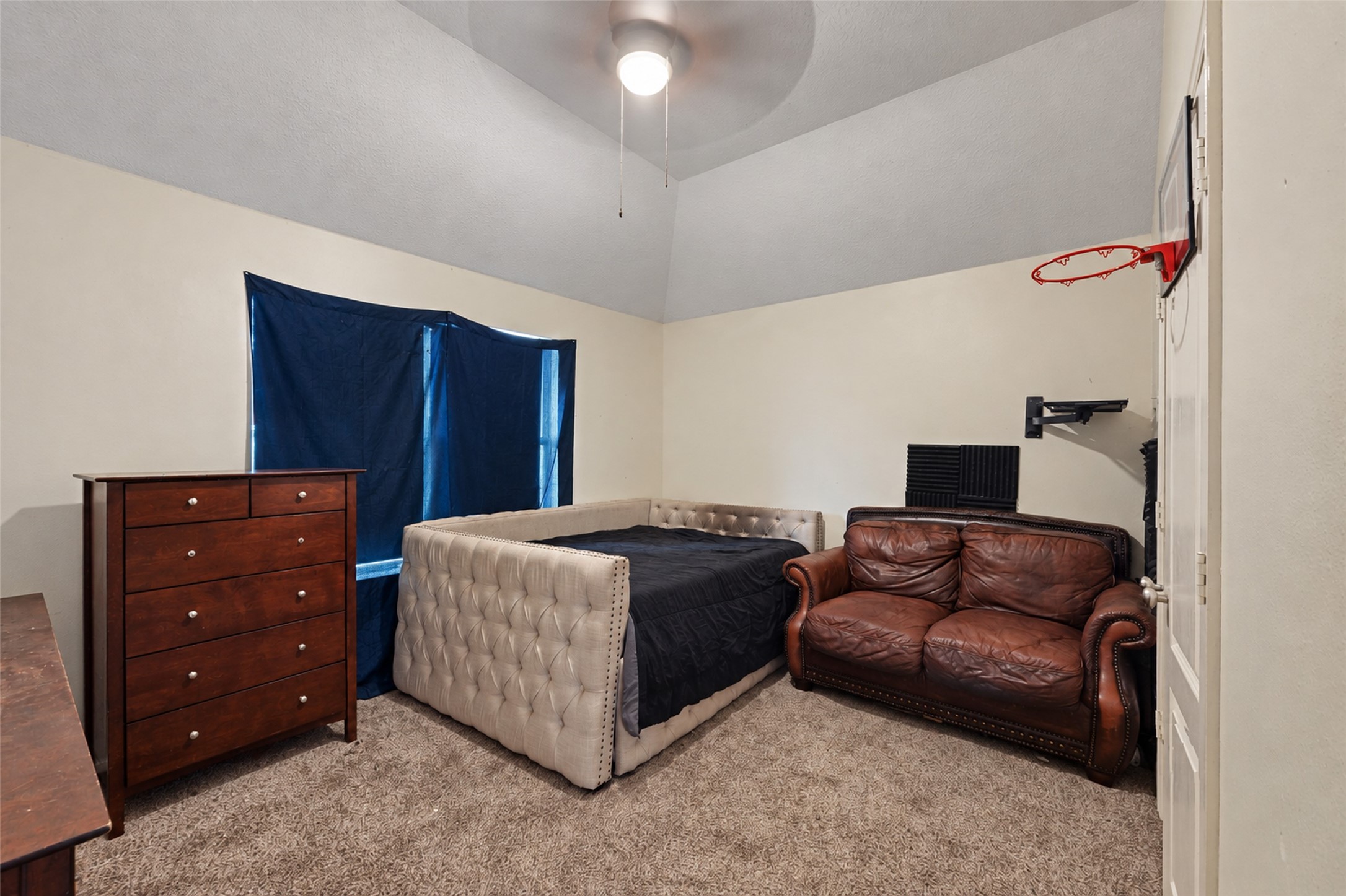 2207 Longspur Lane, League City, TX 77573