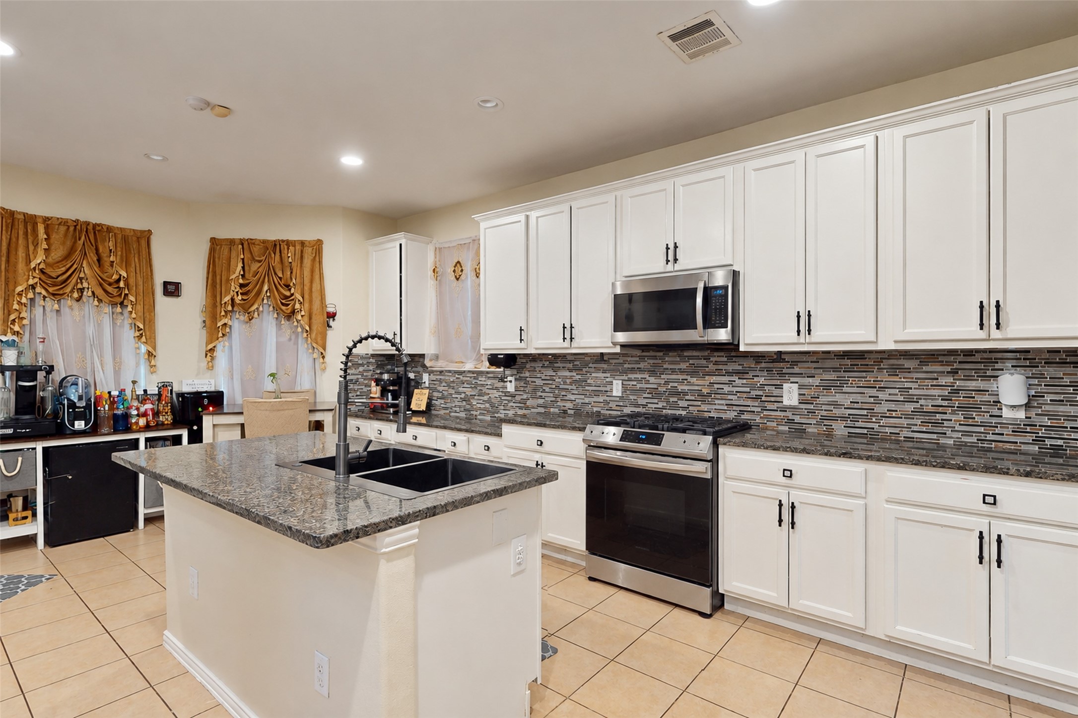 2207 Longspur Lane, League City, TX 77573