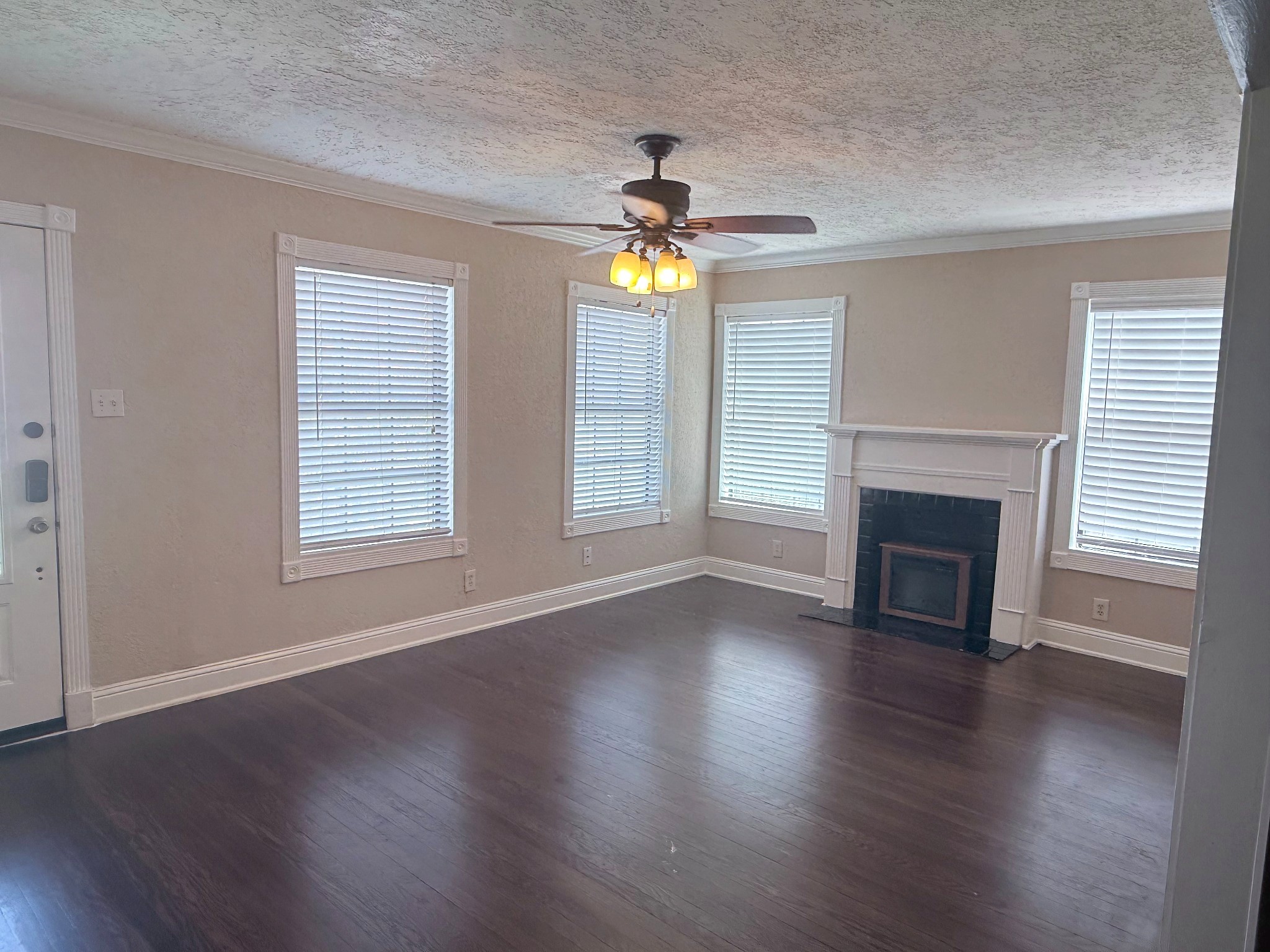 838 E 29th Street, Houston, TX 77009