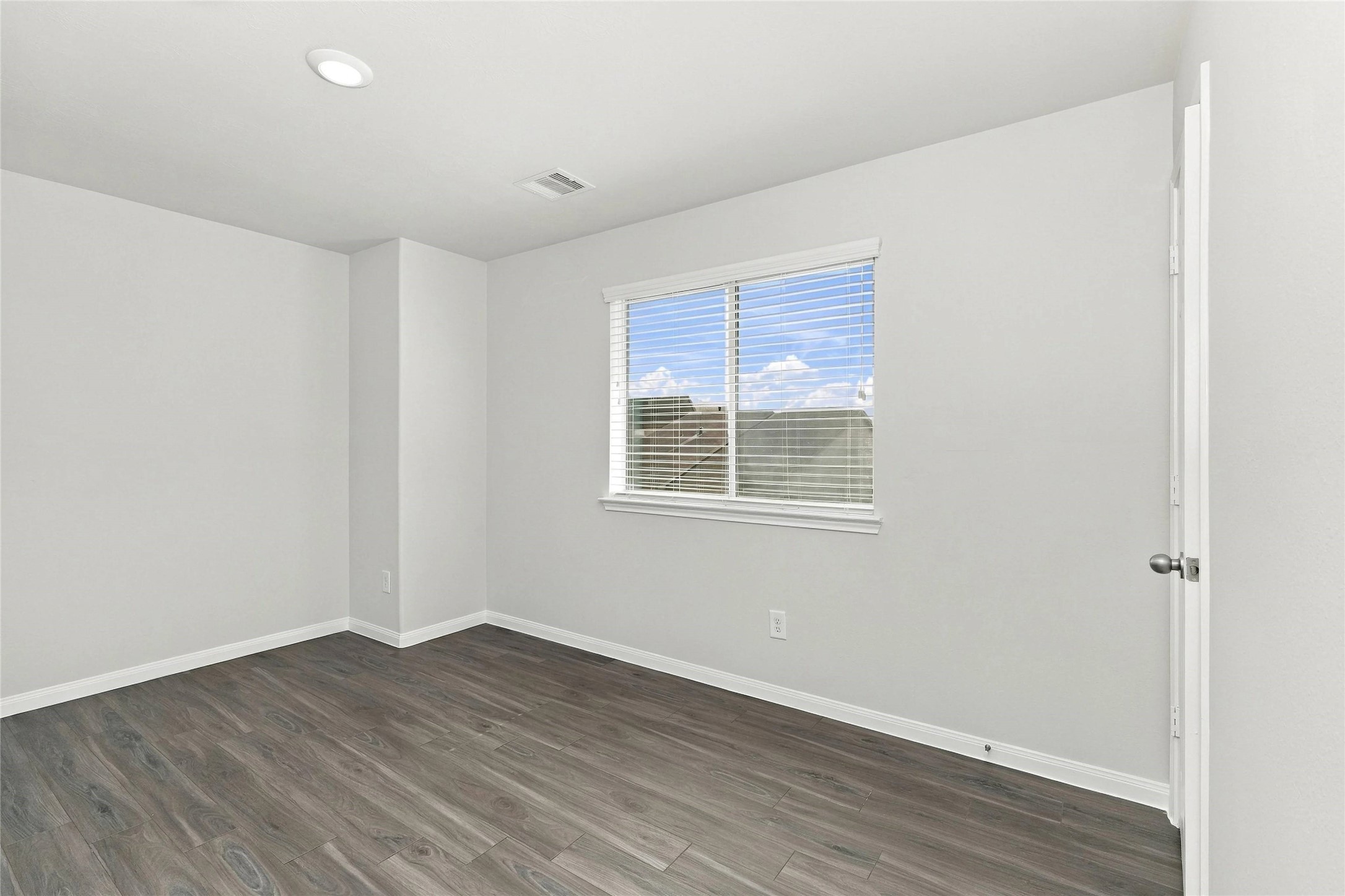 Photos may be representative of the floor plan and not the exact home. Finishes, layout, and features of the actual property for lease may vary.