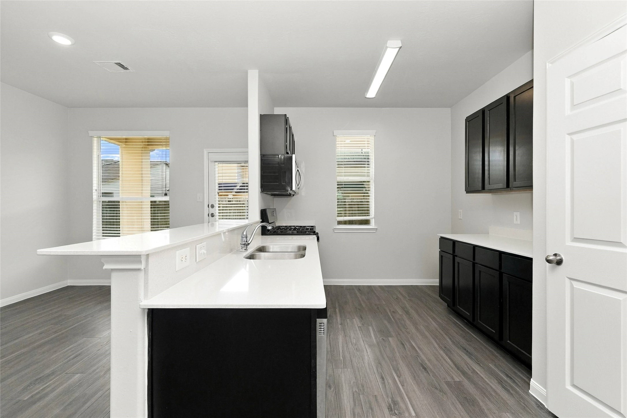 Photos may be representative of the floor plan and not the exact home. Finishes, layout, and features of the actual property for lease may vary. Photos may be representative of the floor plan and not the exact home. Finishes, layout, and features of the actual property for lease may vary.