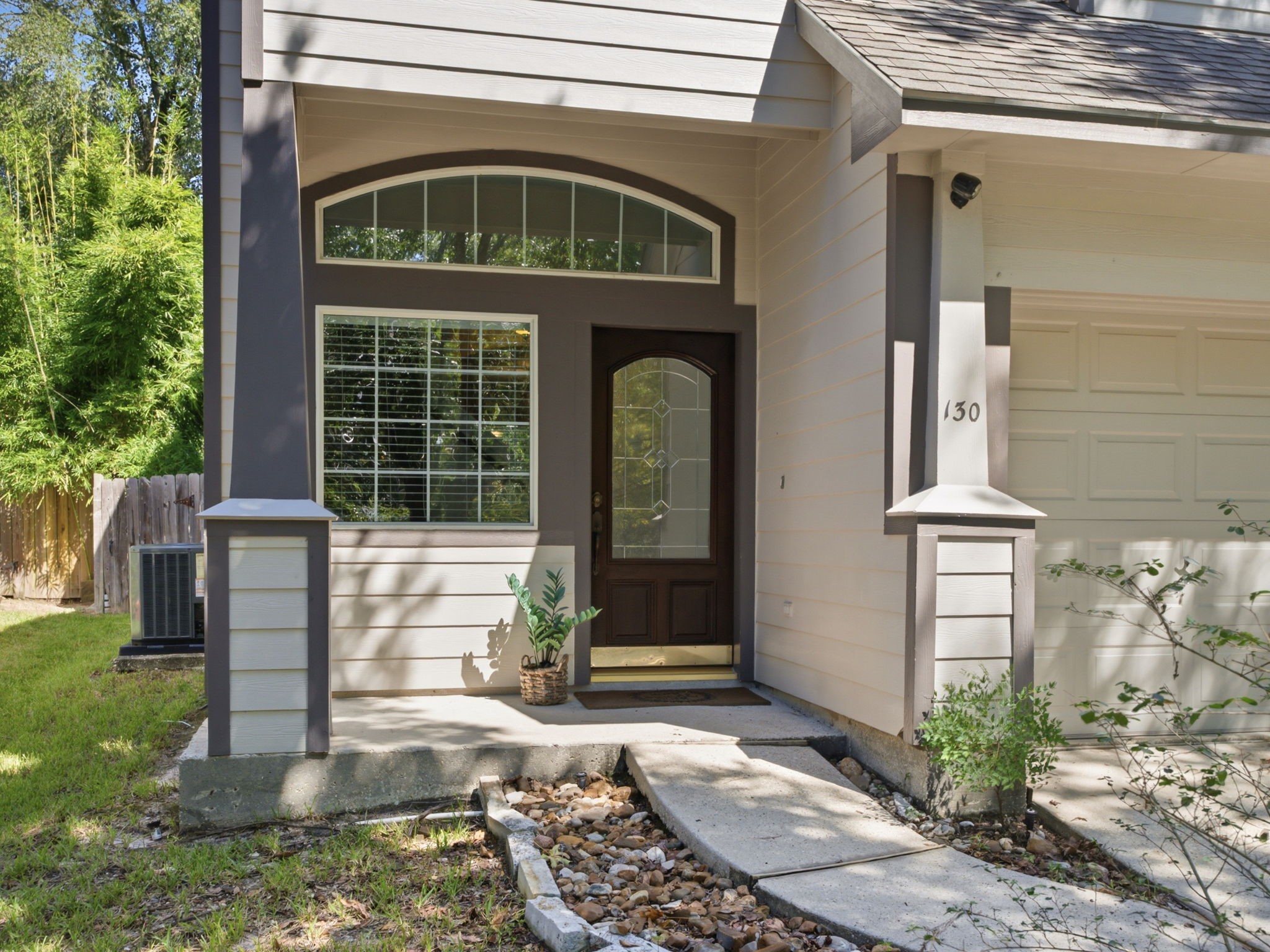Beautiful townhouse for lease in The Woodlands!