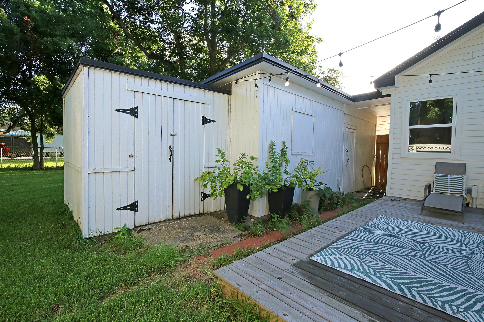 Lots of storage. Both buildings are for lawn equipment or storage.