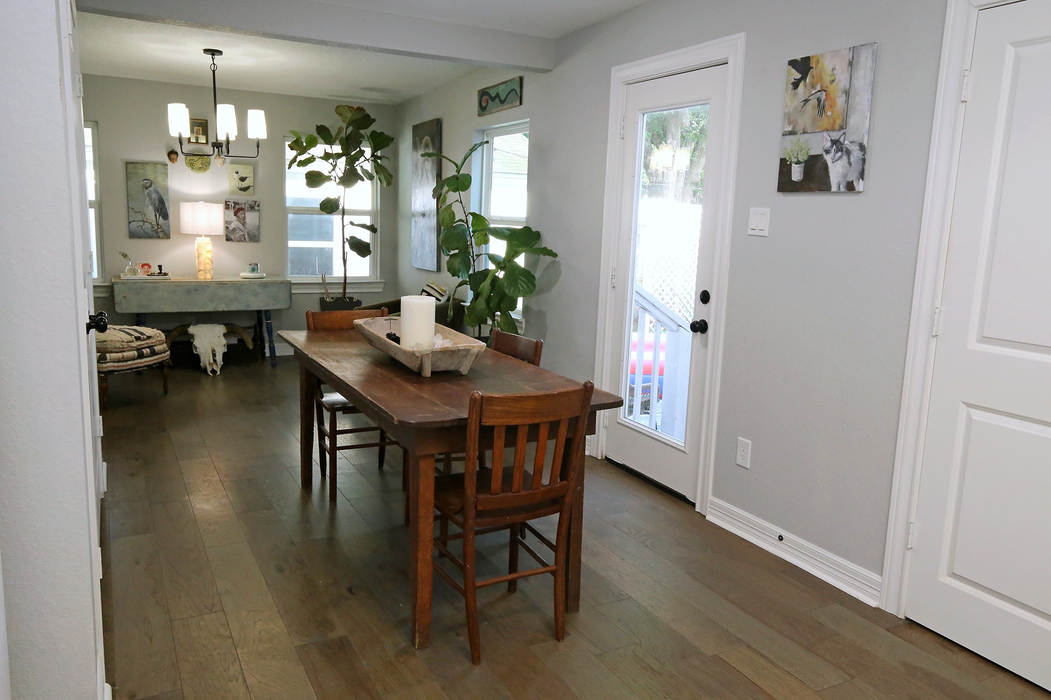 Dining Area and the back door led to the deck!