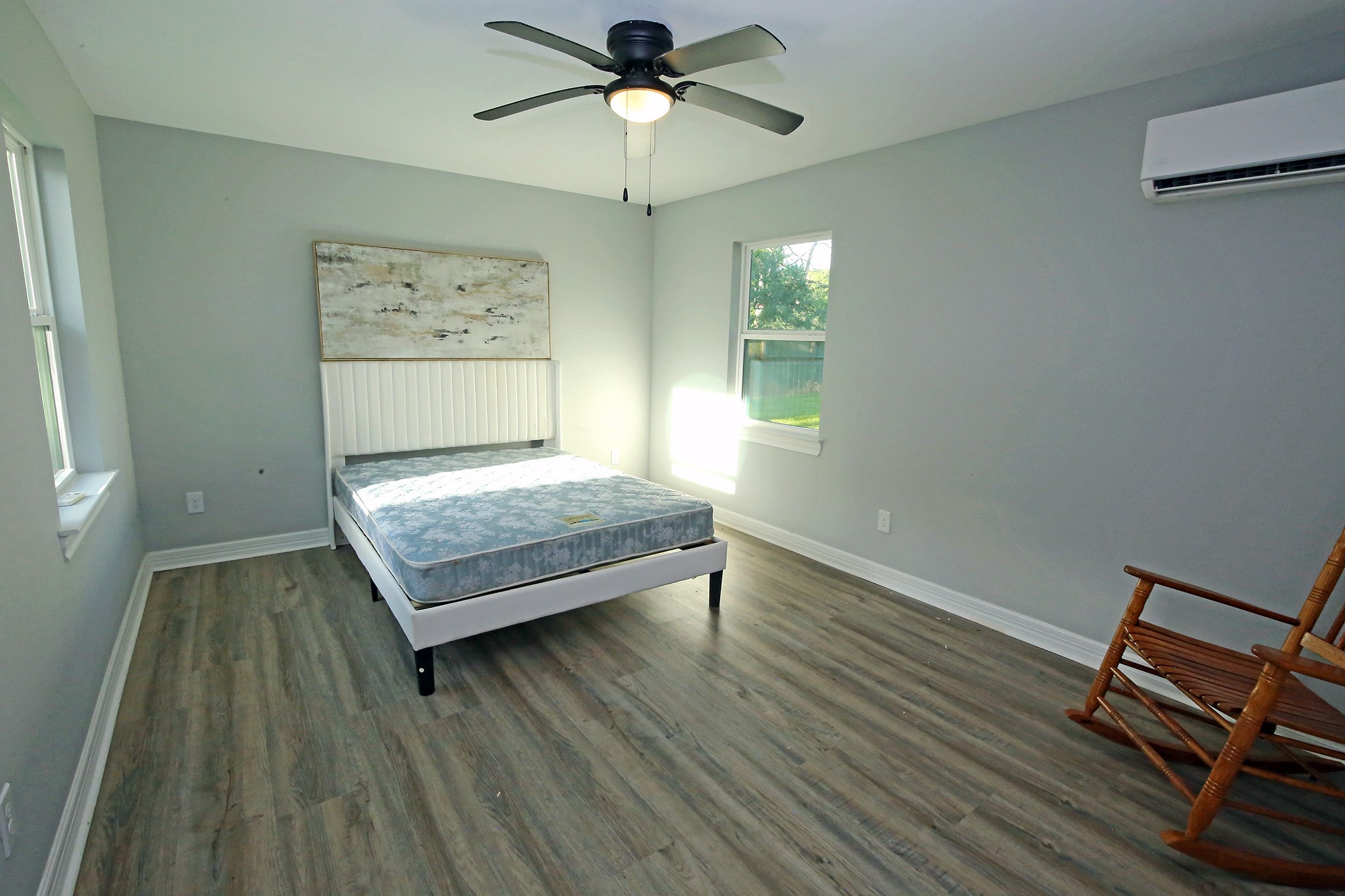 Living room or whatever you would like to be in this cozy 2nd building. Make it your Office or Mother in law suite.