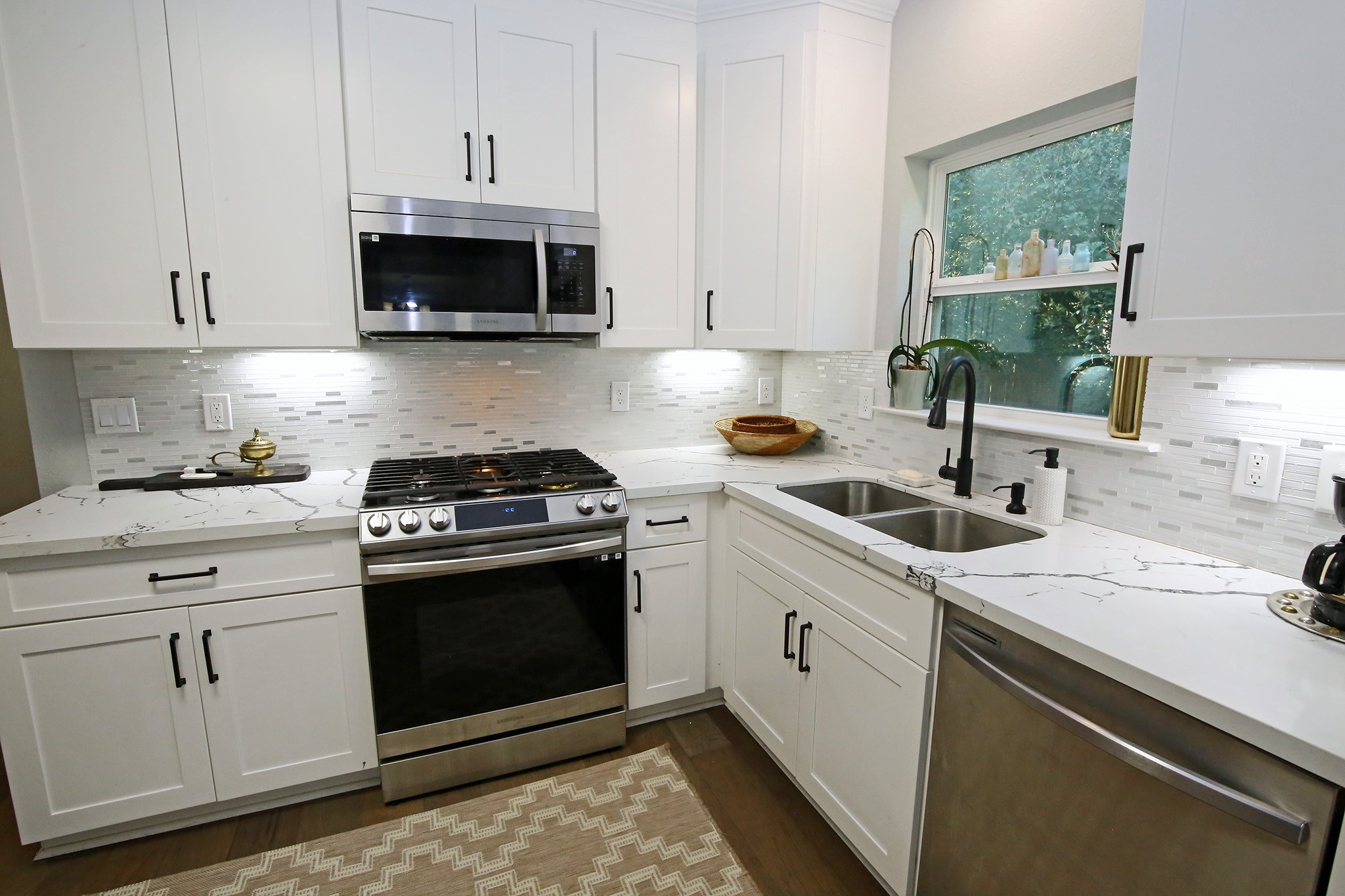 7101 2nd Street, Hitchcock, TX 77563