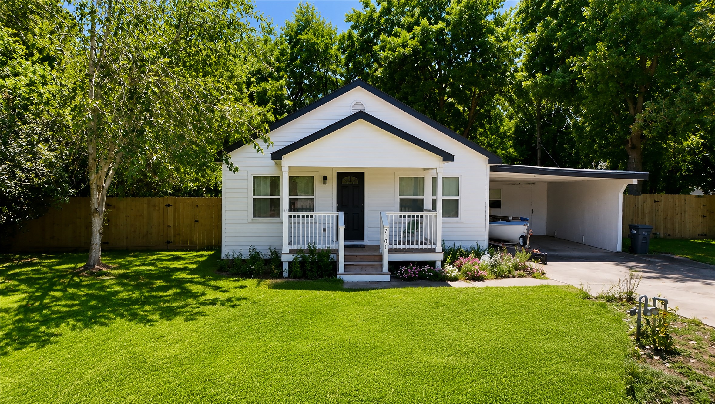 Welcome to 7101 2nd St. Welcome to 7101 2nd St.