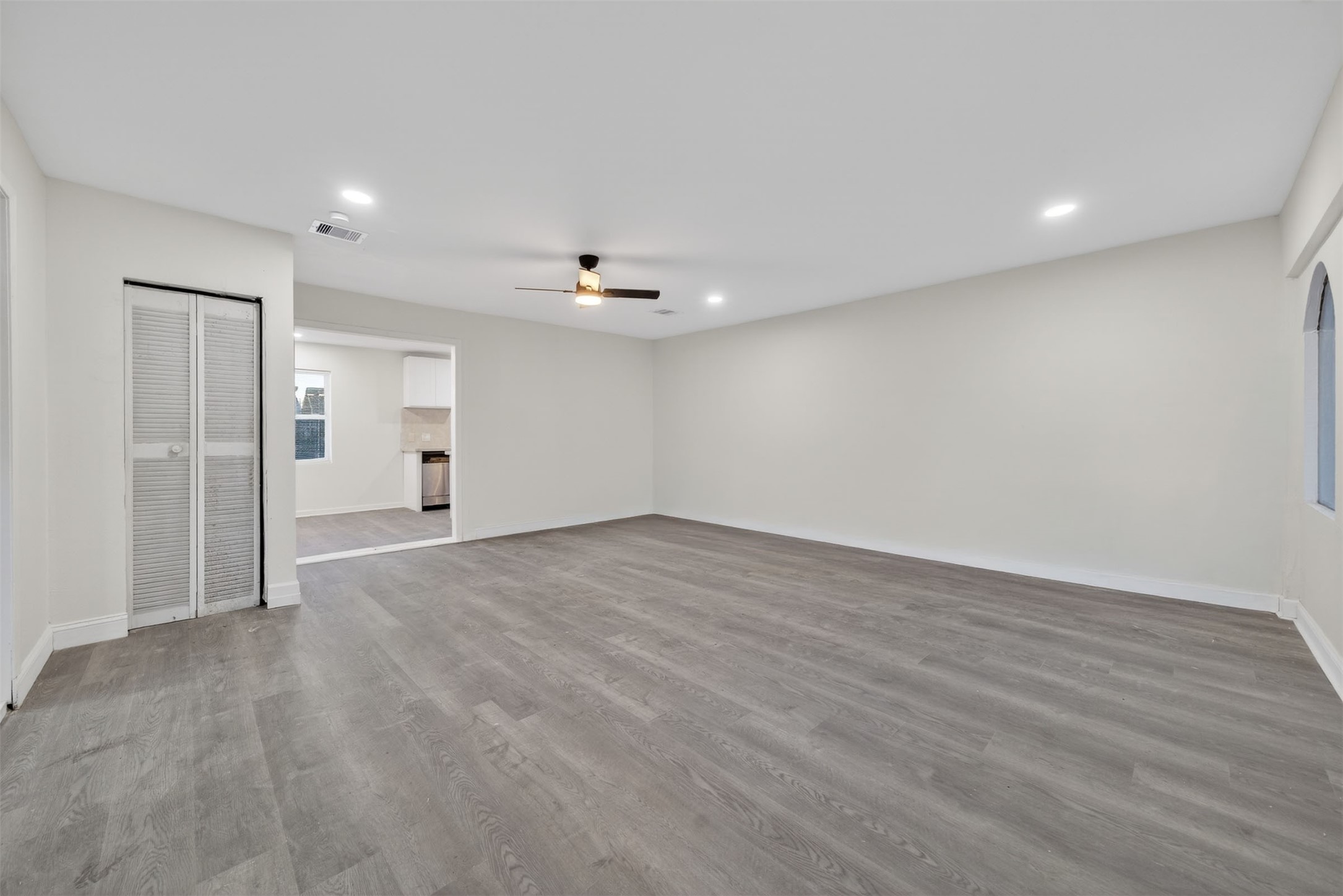 4119 Ebbtide Drive, Houston, TX 77045