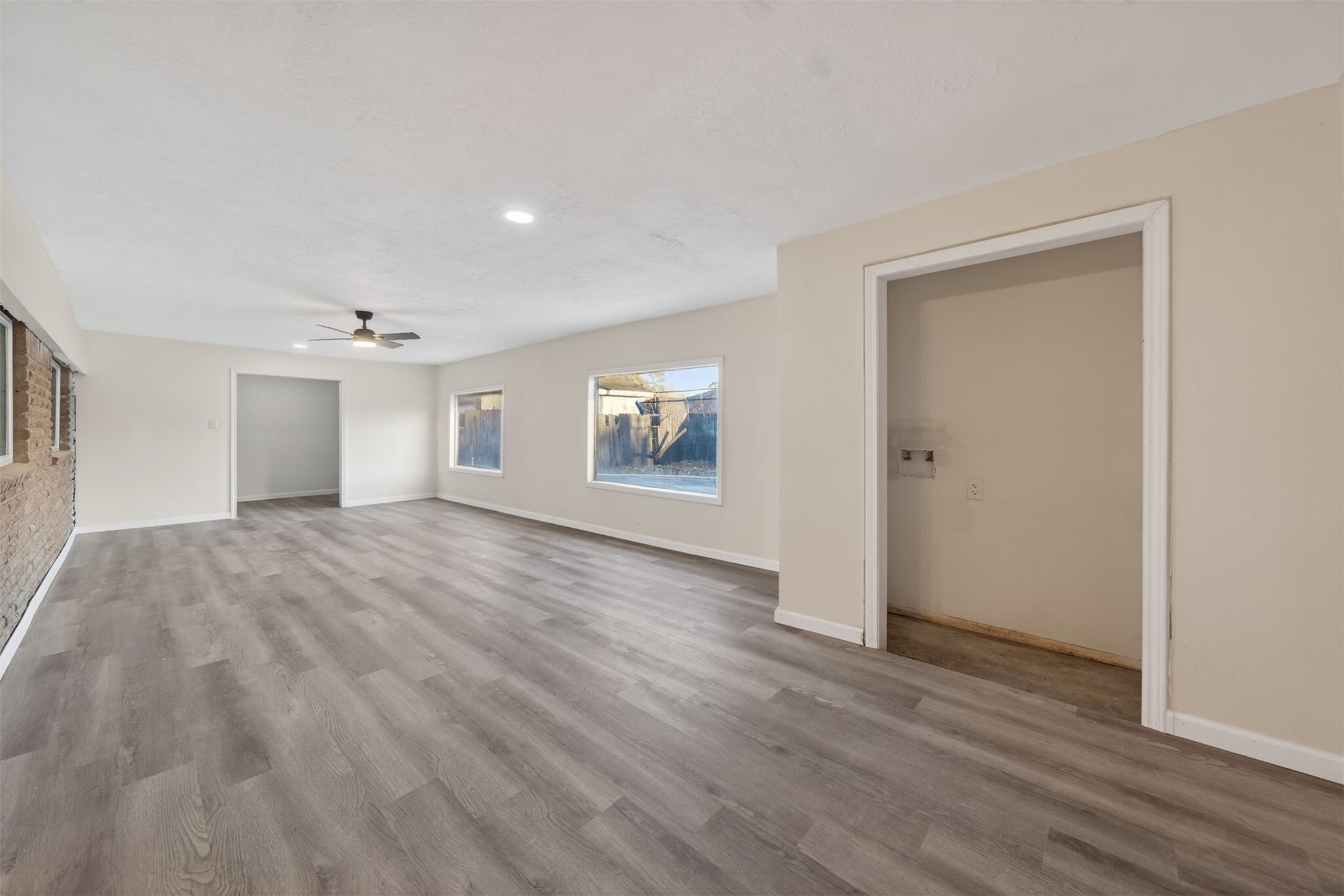 4119 Ebbtide Drive, Houston, TX 77045