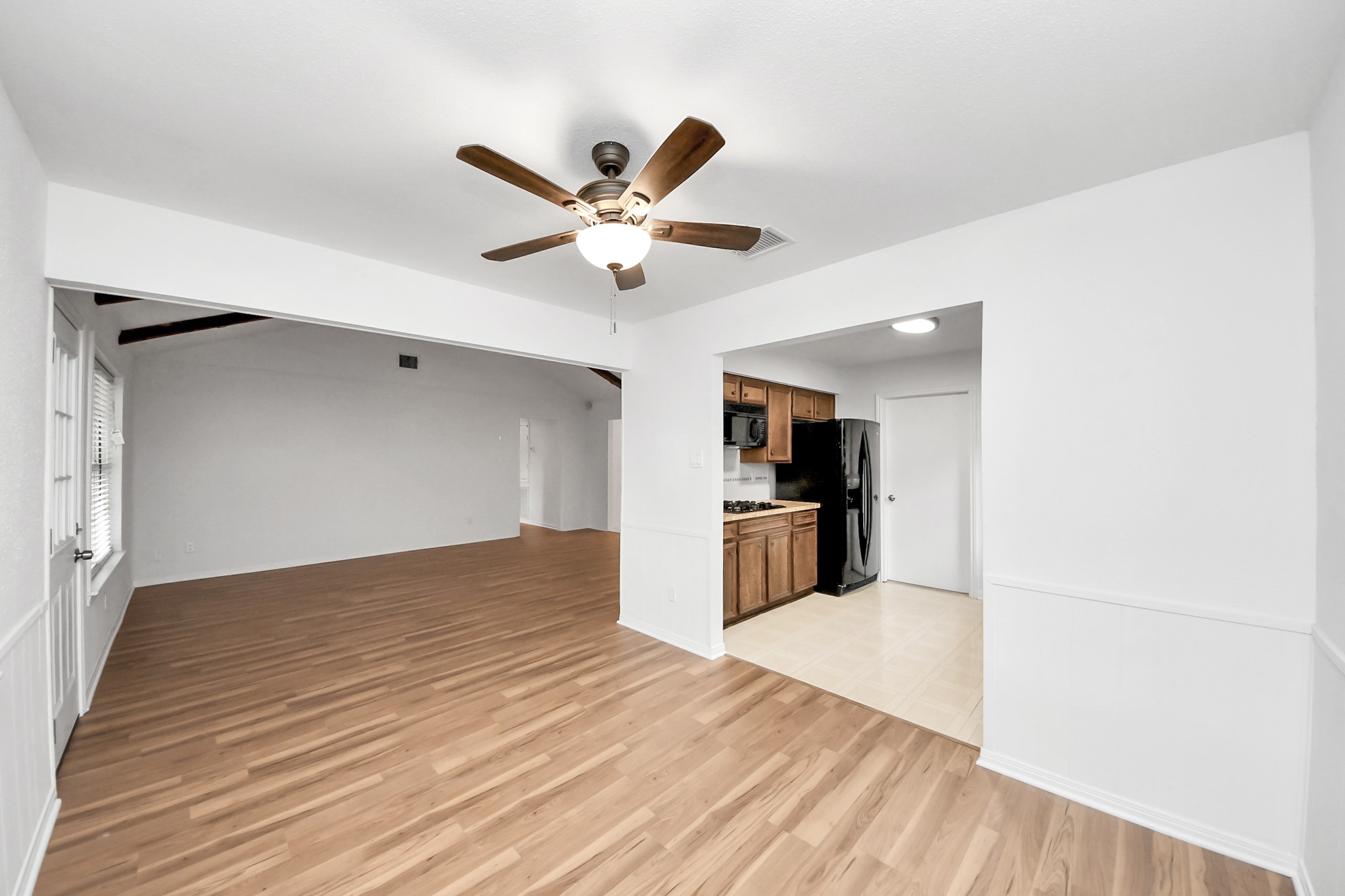 10411 Glenkirk Drive, Houston, TX 77089
