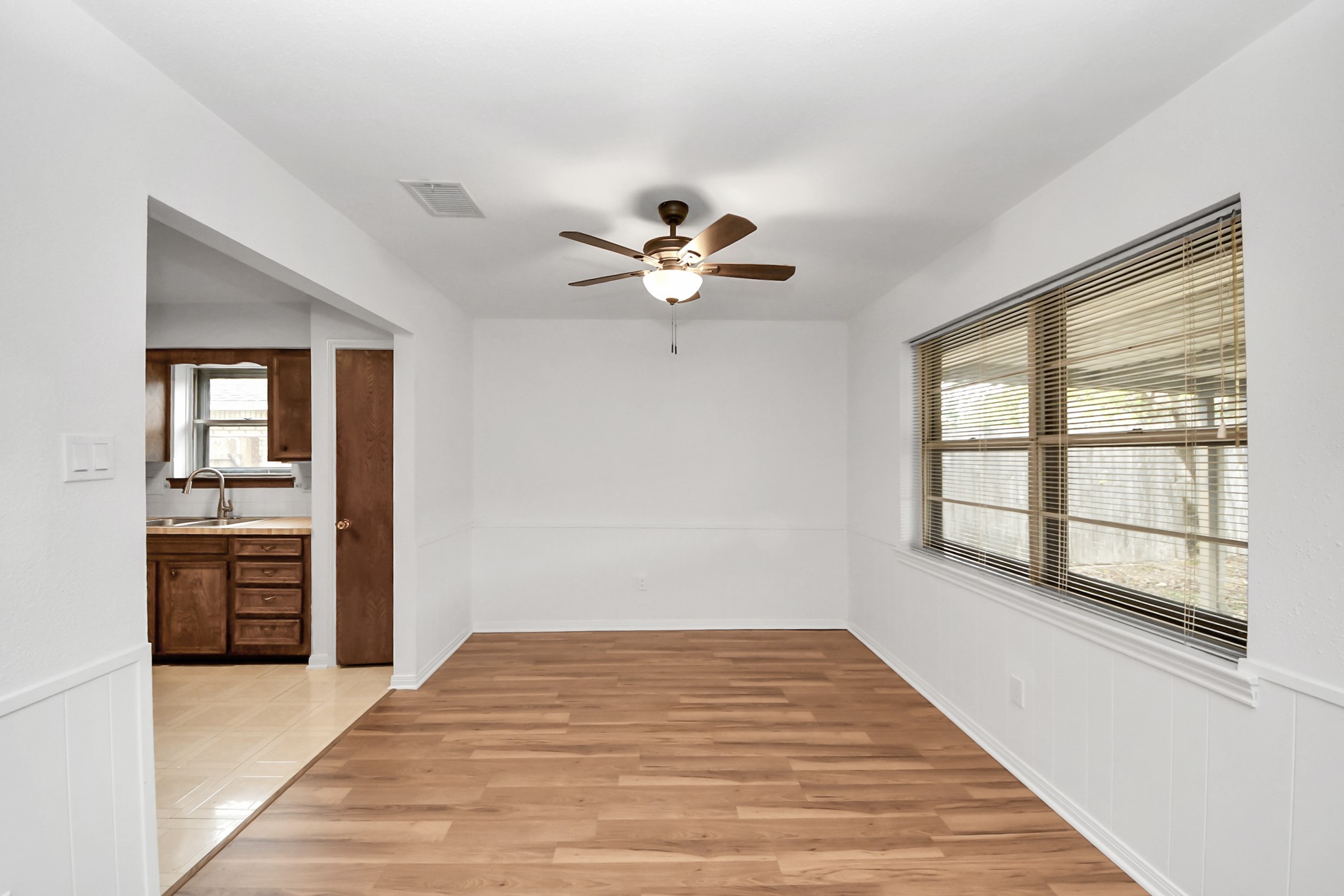 10411 Glenkirk Drive, Houston, TX 77089