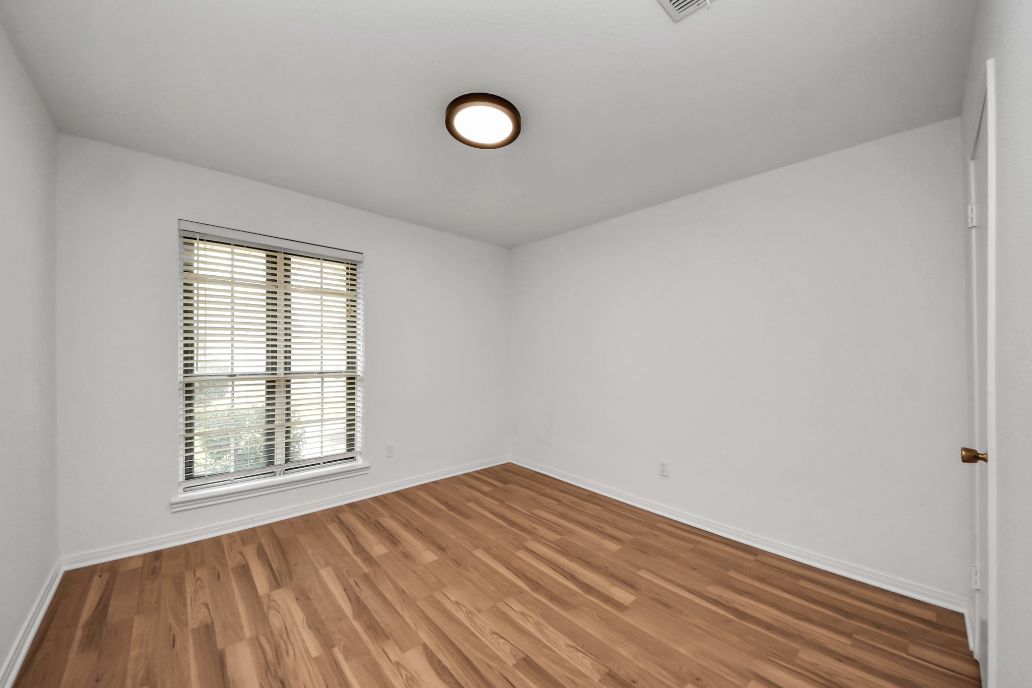 10411 Glenkirk Drive, Houston, TX 77089