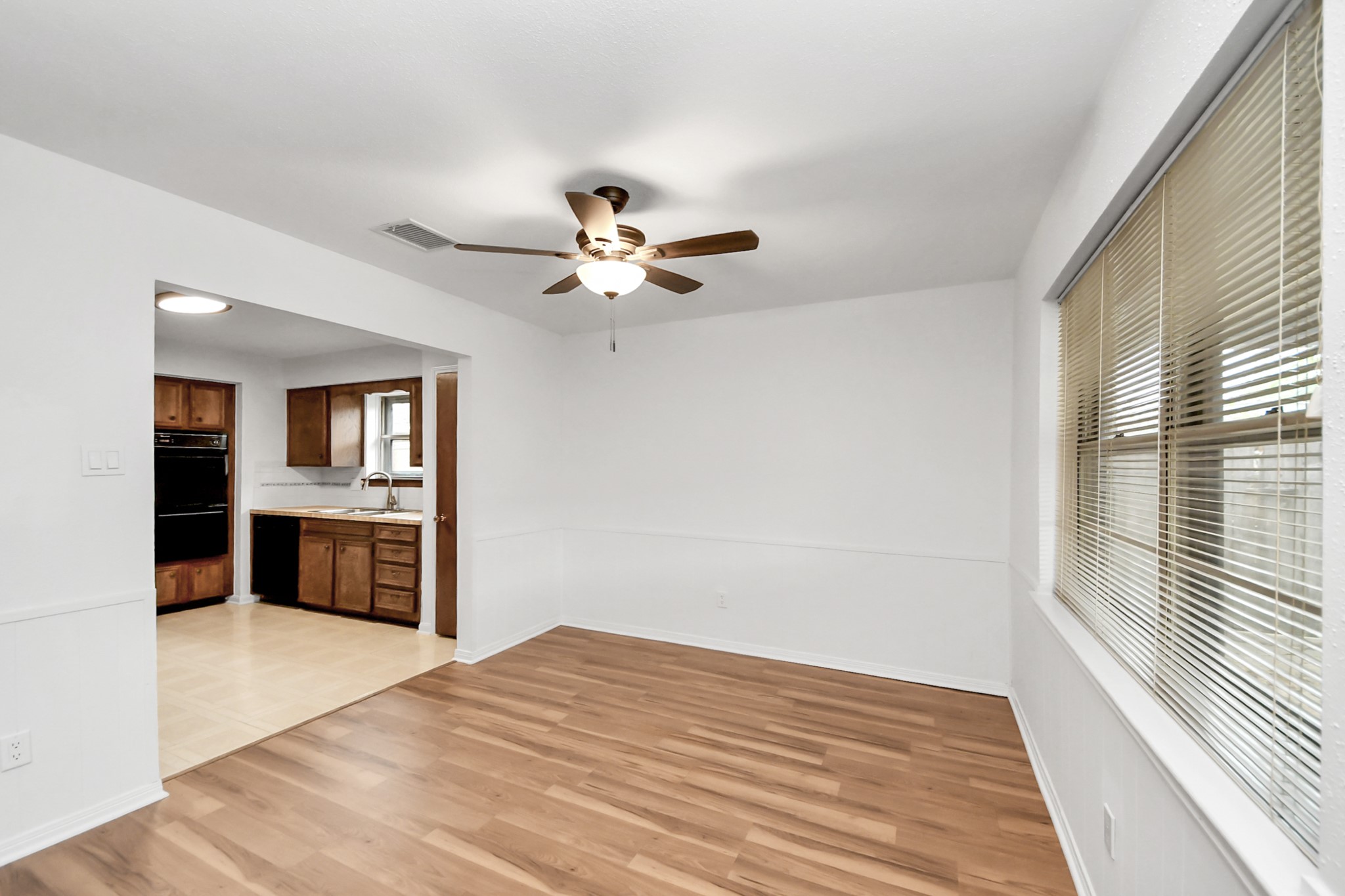 10411 Glenkirk Drive, Houston, TX 77089