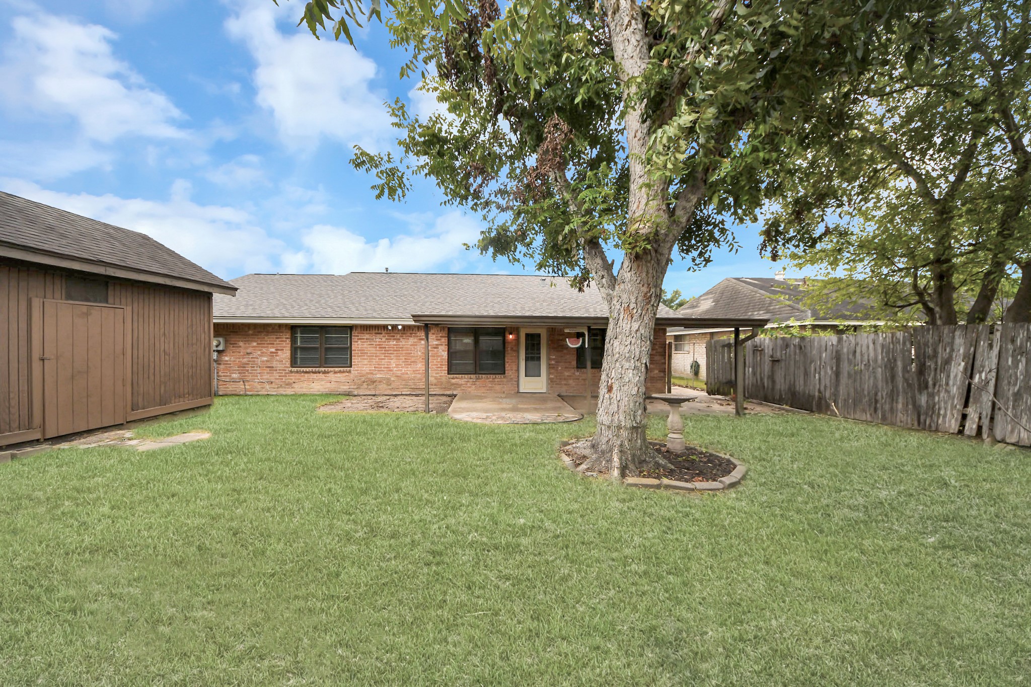 10411 Glenkirk Drive, Houston, TX 77089