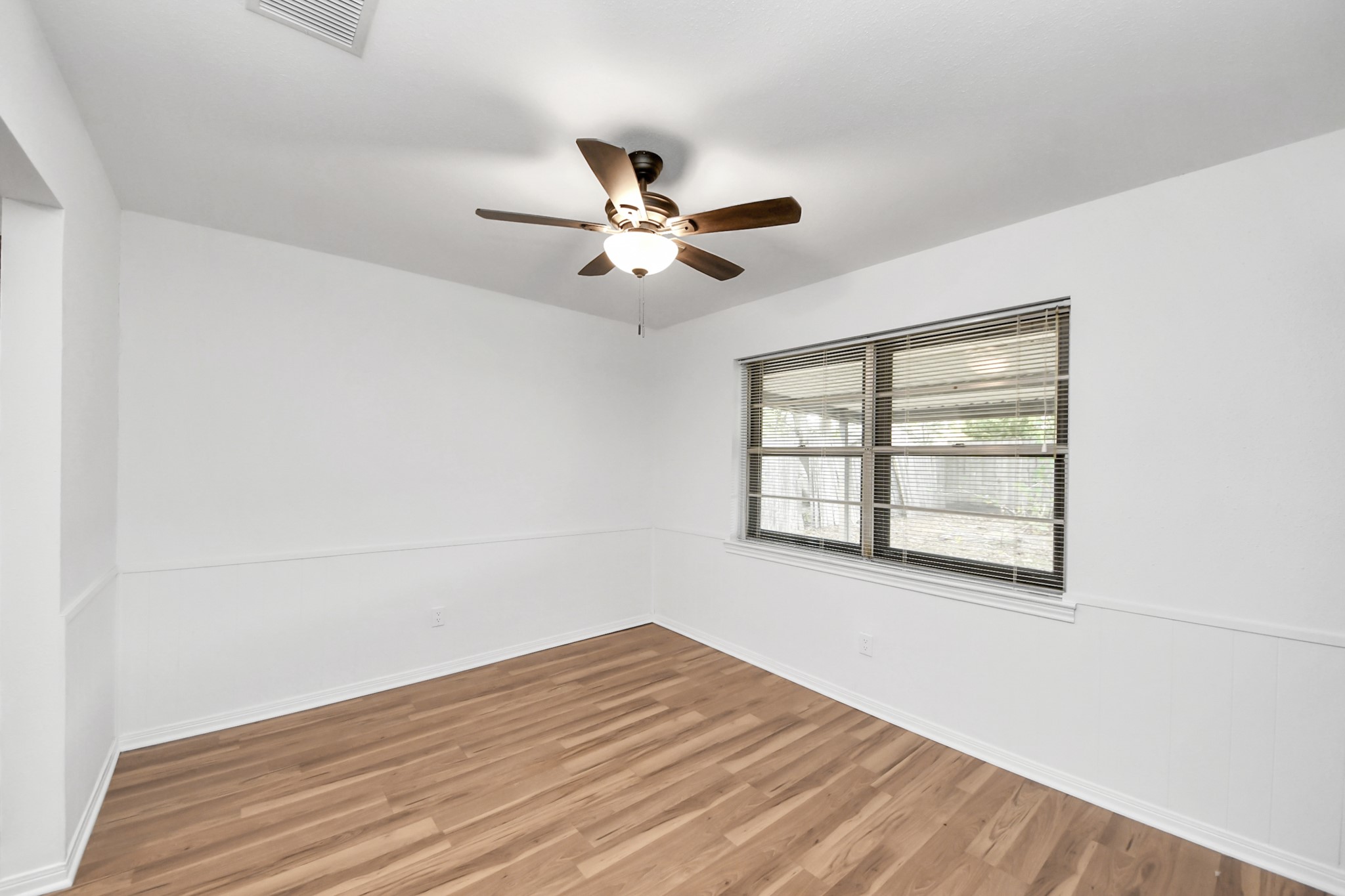 10411 Glenkirk Drive, Houston, TX 77089