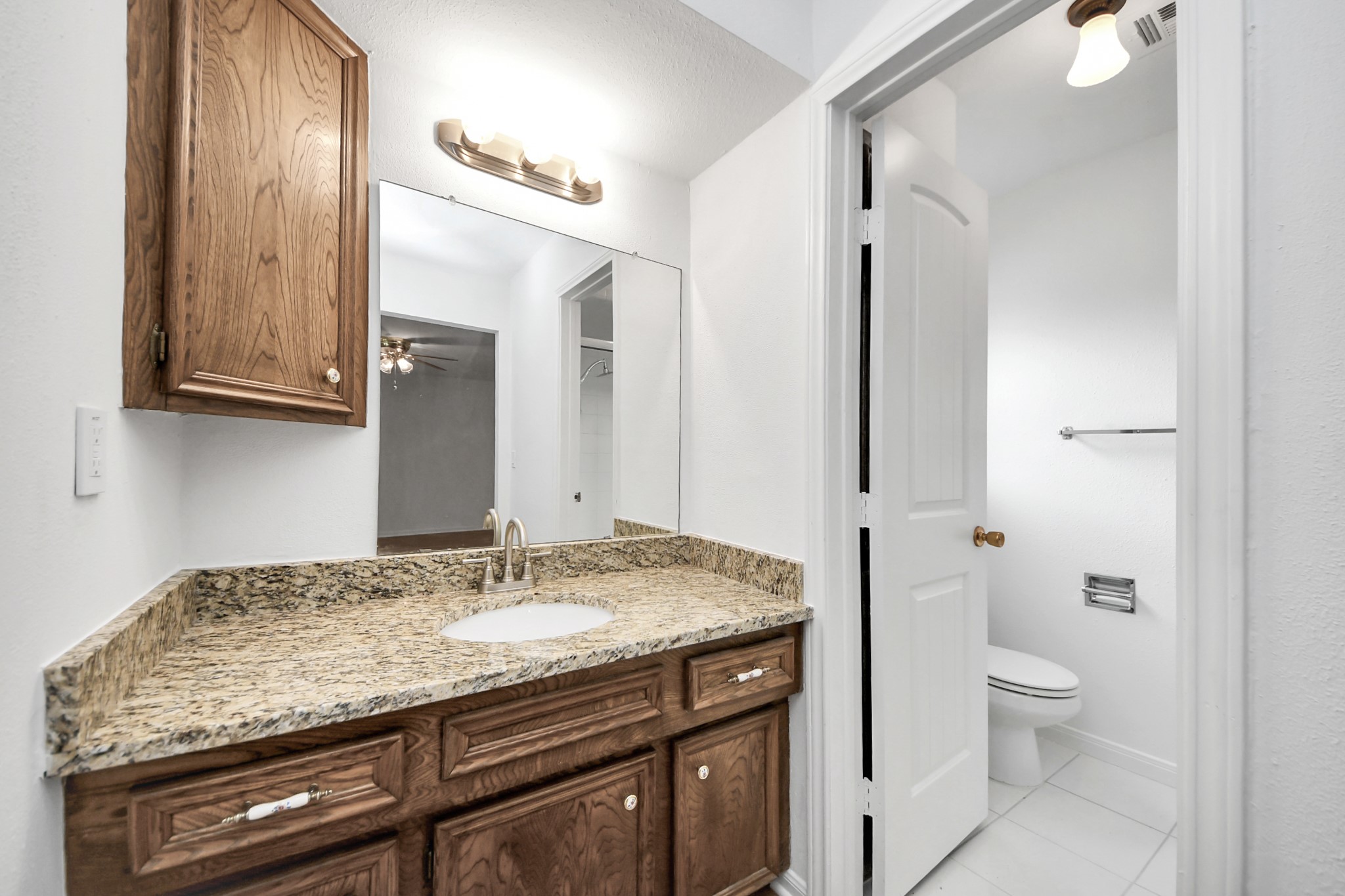 10411 Glenkirk Drive, Houston, TX 77089