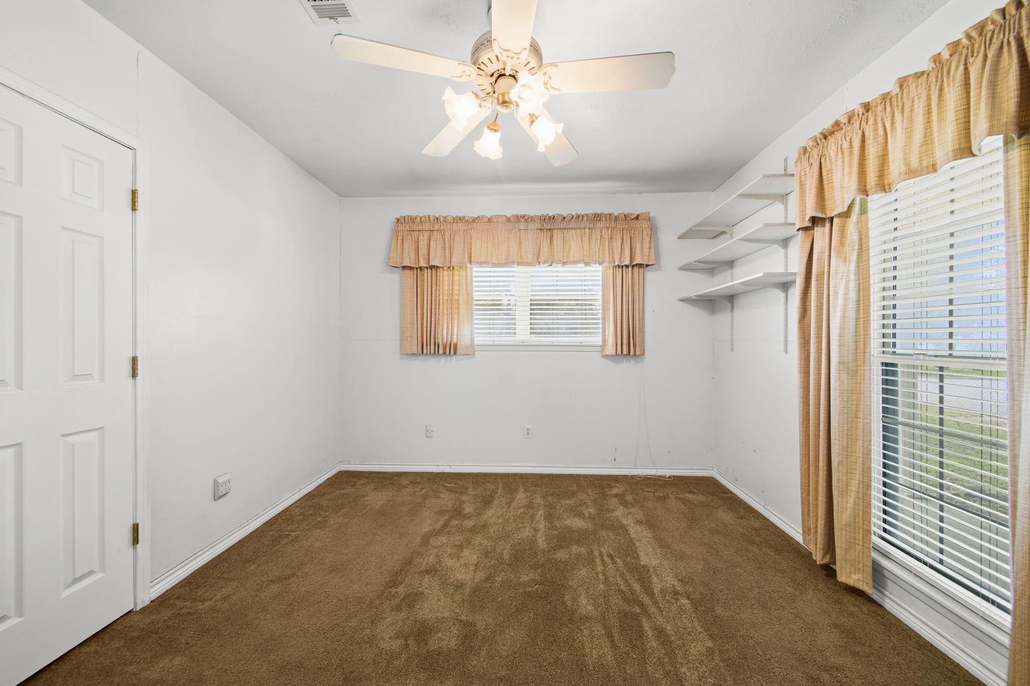 Secondary bedroom 2