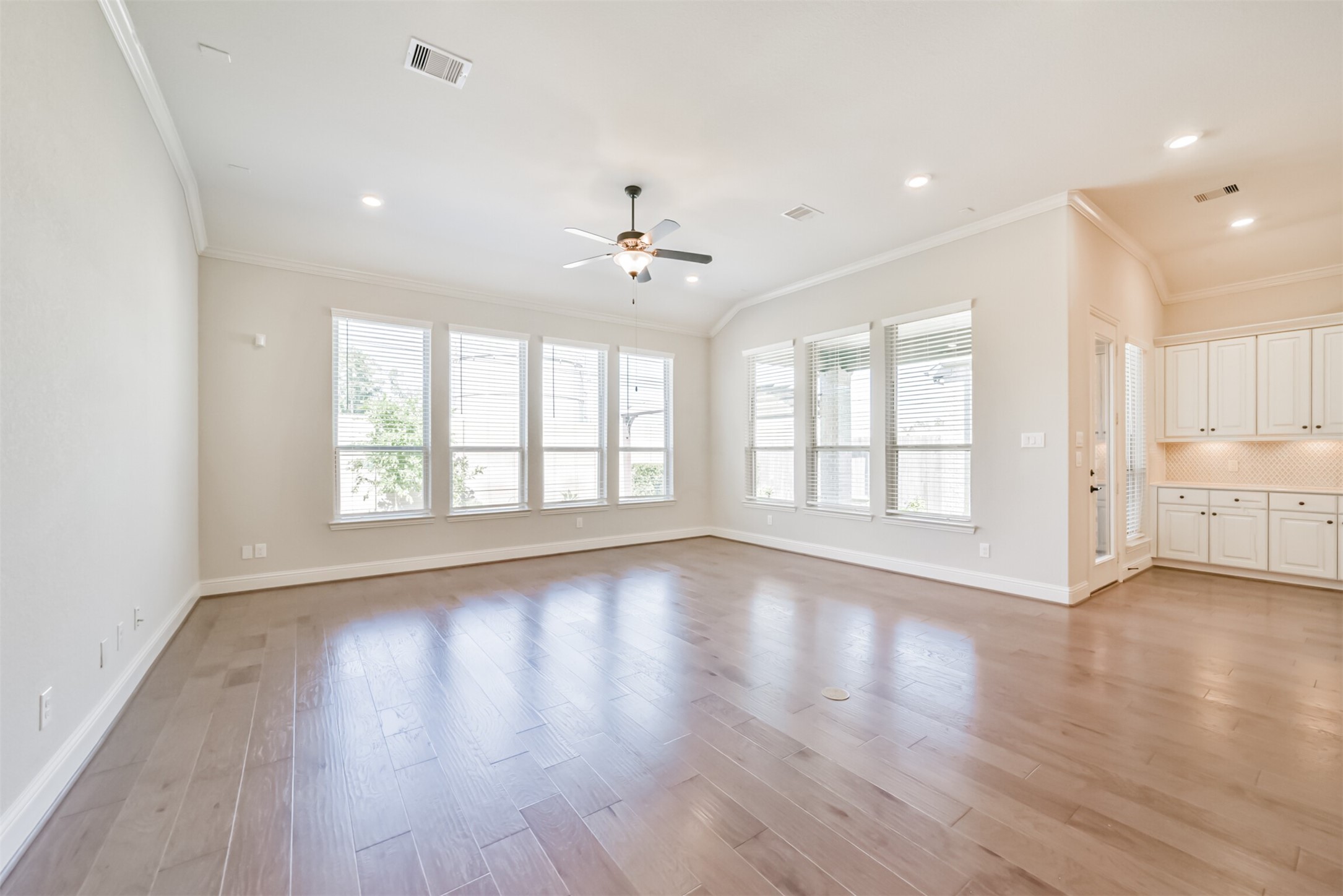 5046 Robin Park Court, Porter, TX 77365 5046 Robin Park Court, Porter, TX 77365