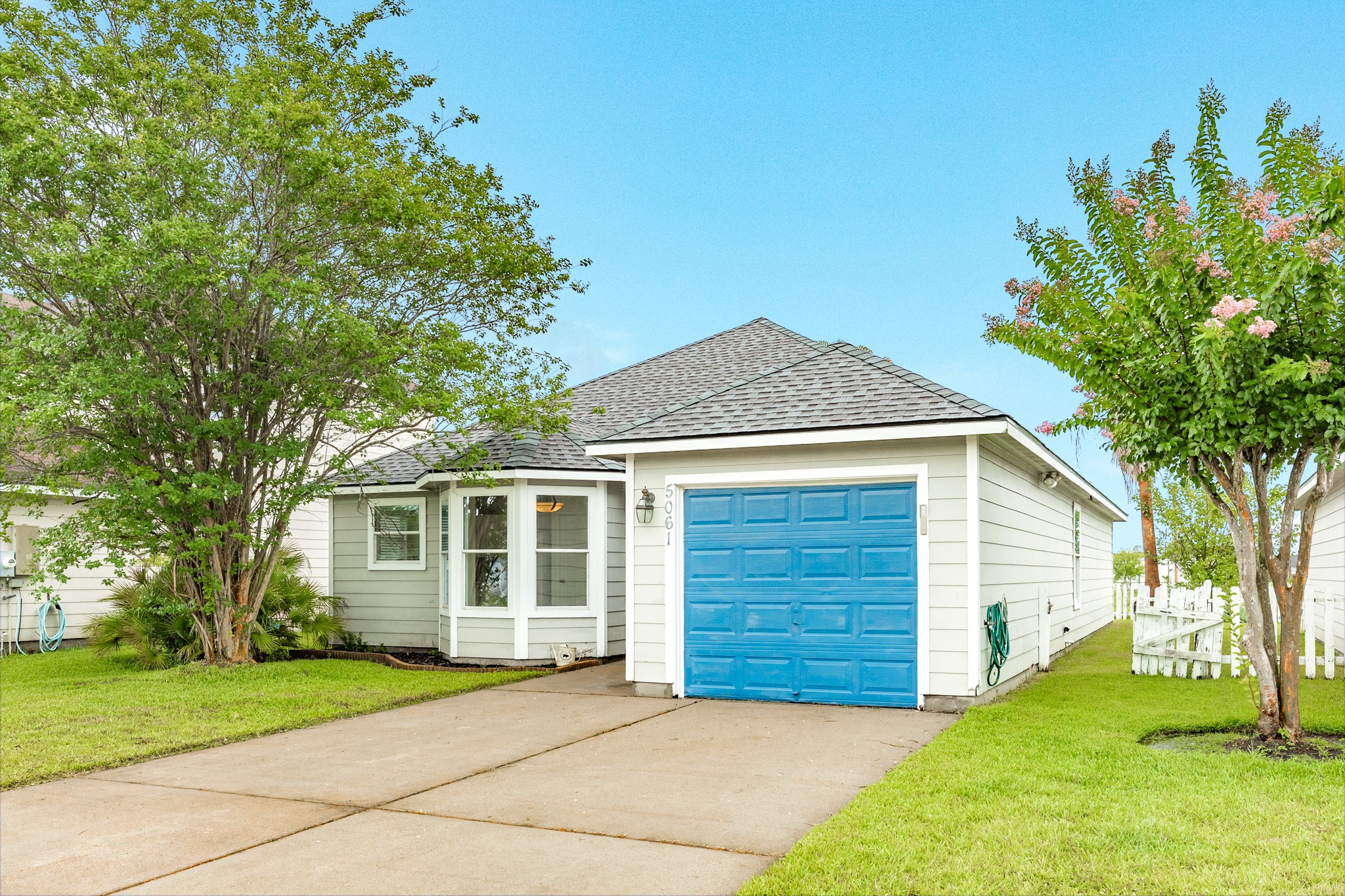 5061 Hauna Lane, Dickinson, TX 77539 5061 Hauna Lane, Dickinson, TX 77539