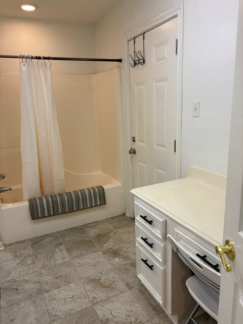 8029 Lawrence Street, Hitchcock, TX 77563