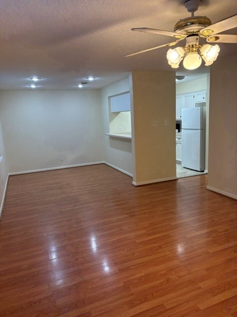 8029 Lawrence Street, Hitchcock, TX 77563