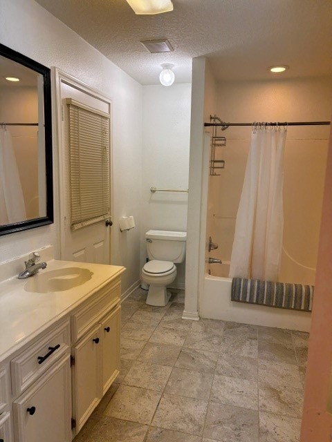 8029 Lawrence Street, Hitchcock, TX 77563