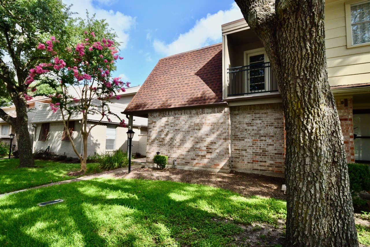4404 Basswood Lane, Bellaire, TX 77401