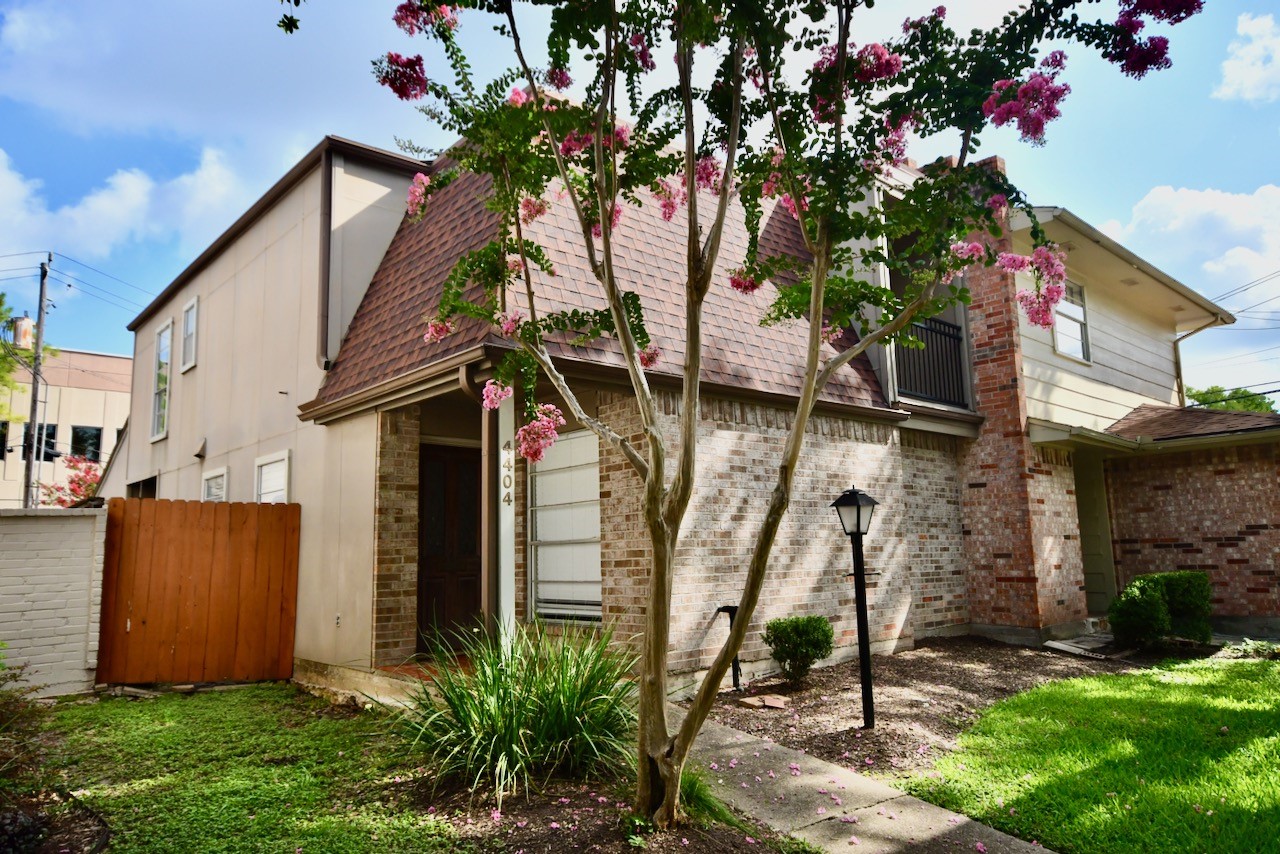 4404 Basswood Lane, Bellaire, TX 77401