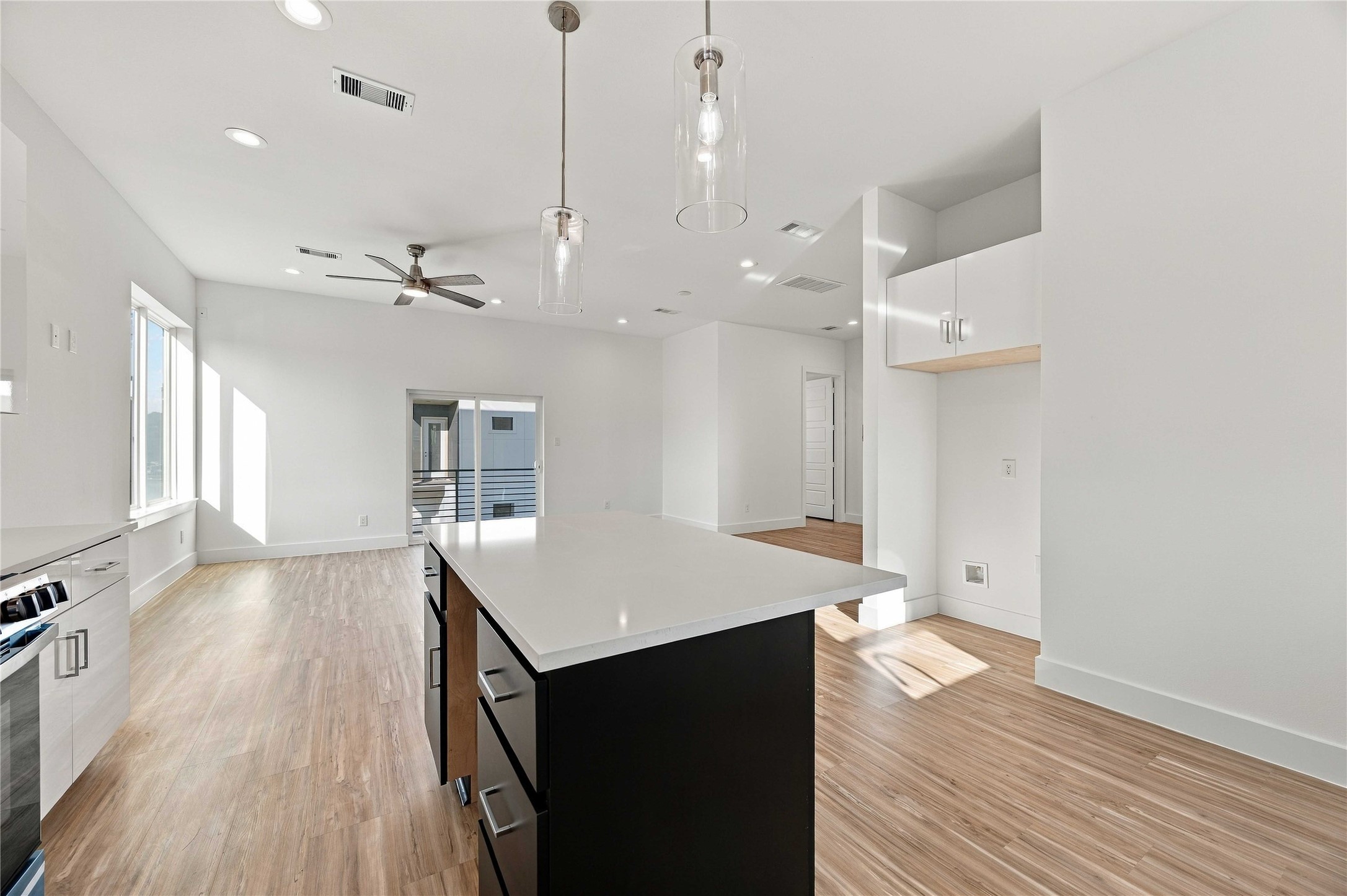 4704 Thornton Views Road, Houston, TX 77018
