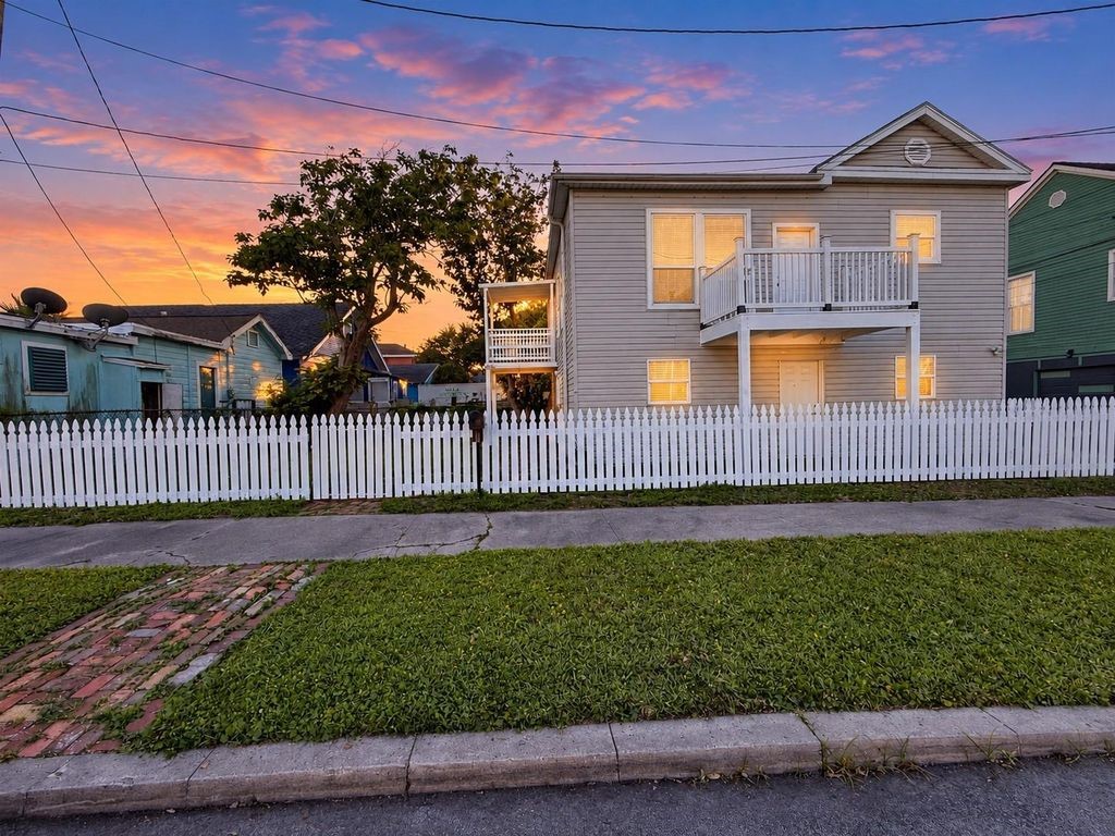 1913 30th Street, Galveston, TX 77550