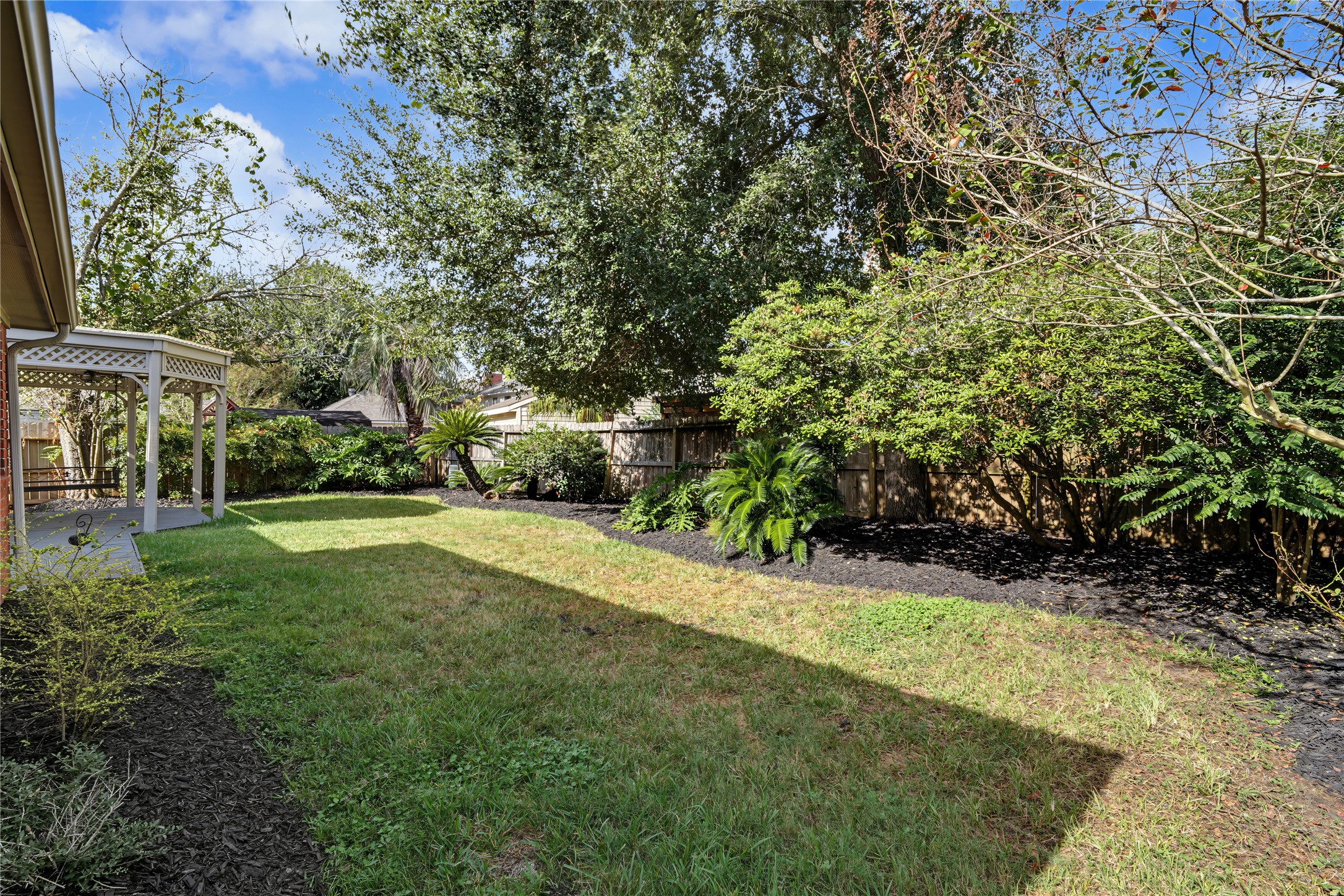 835 Maplewood Falls Court, Houston, TX 77062