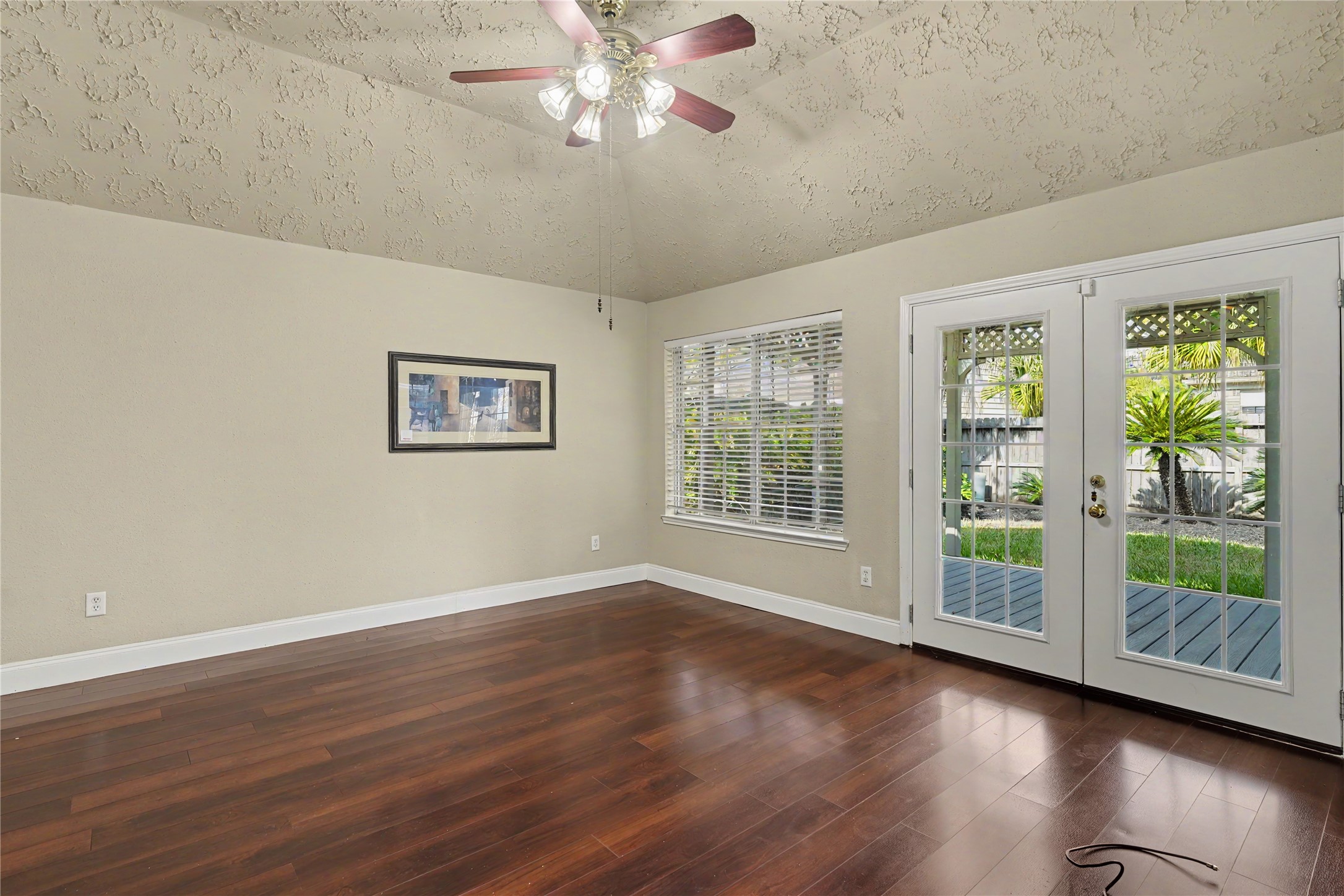835 Maplewood Falls Court, Houston, TX 77062