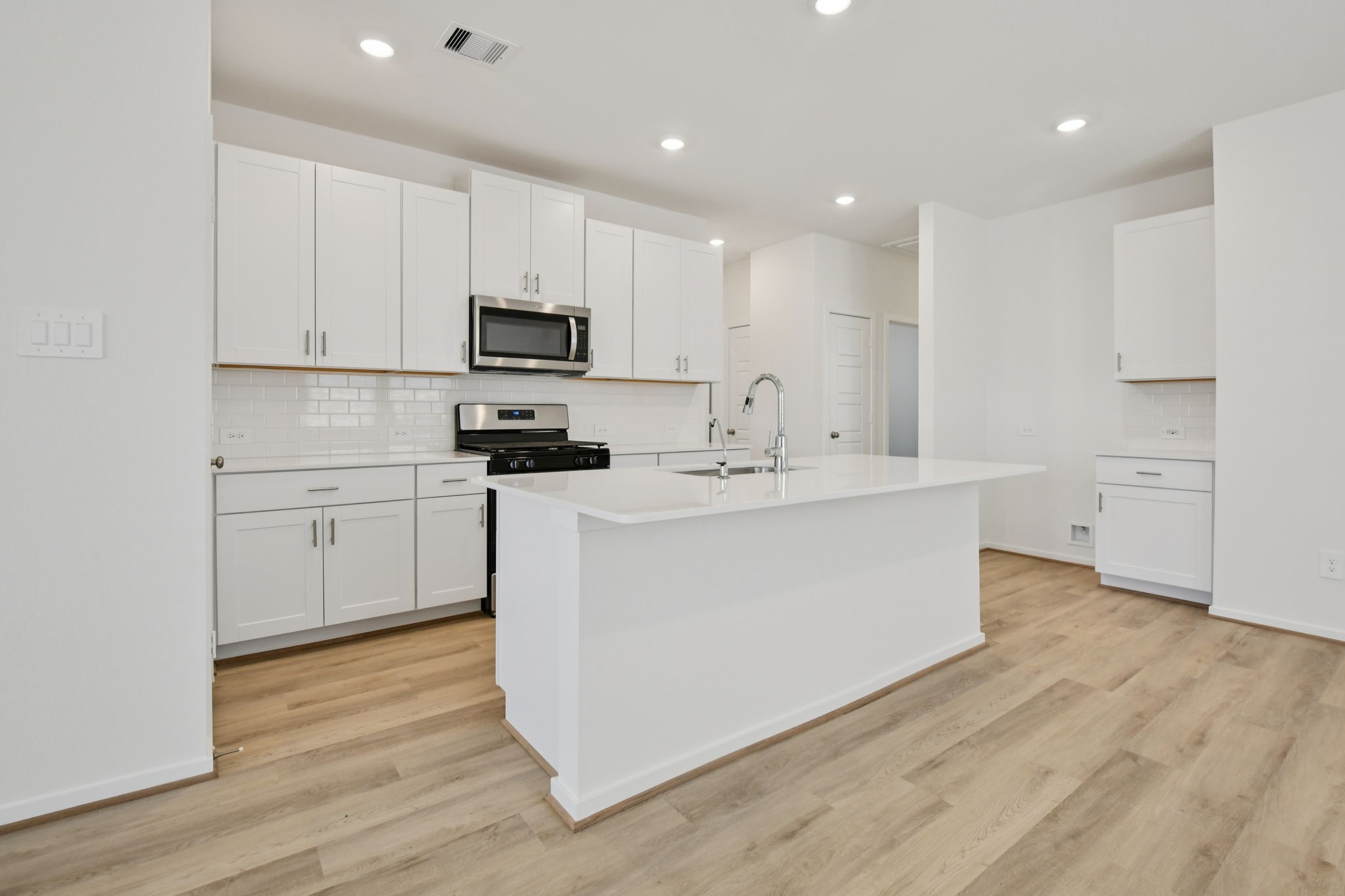 31018 Rivage Beach Drive, Huffman, TX 77336