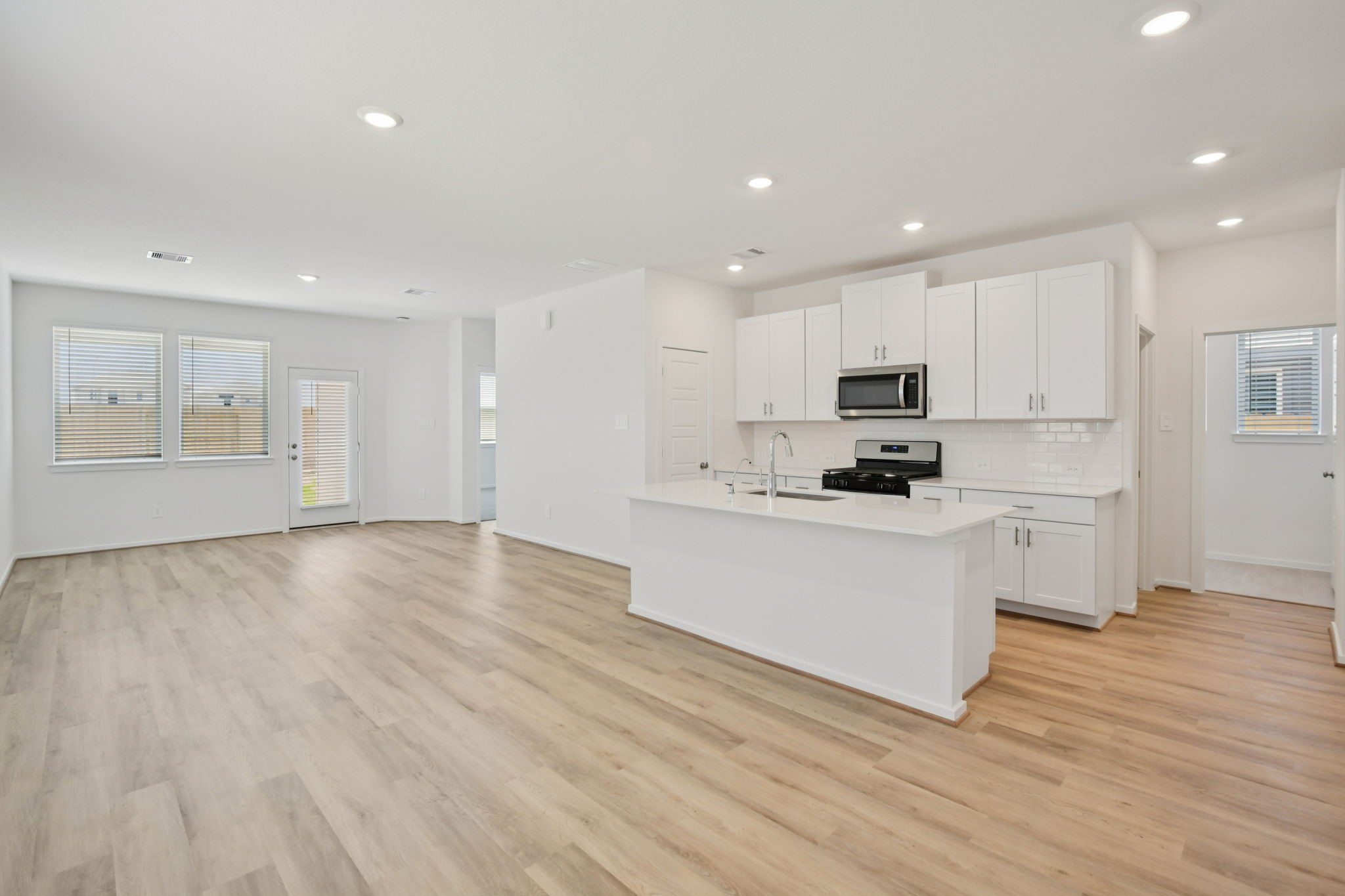 31018 Rivage Beach Drive, Huffman, TX 77336