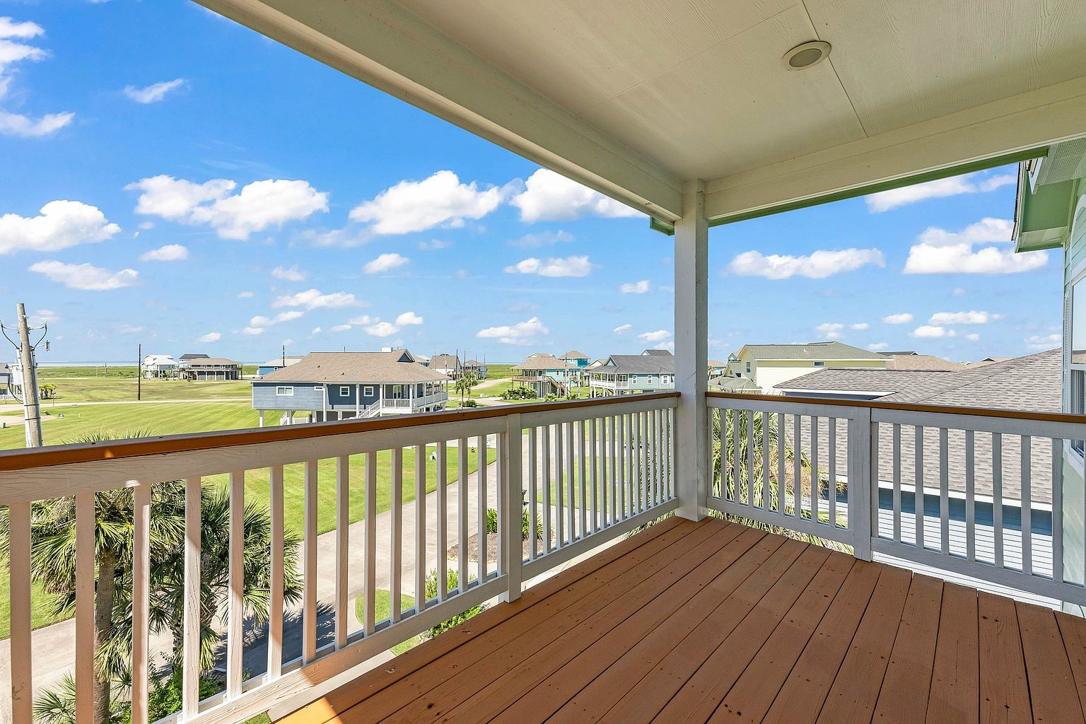 25043 Sausalito Drive, Galveston, TX 77554