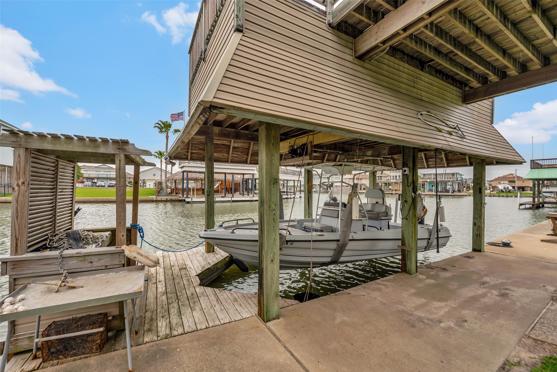 1302 Tiki Drive, Tiki Island, TX 77554
