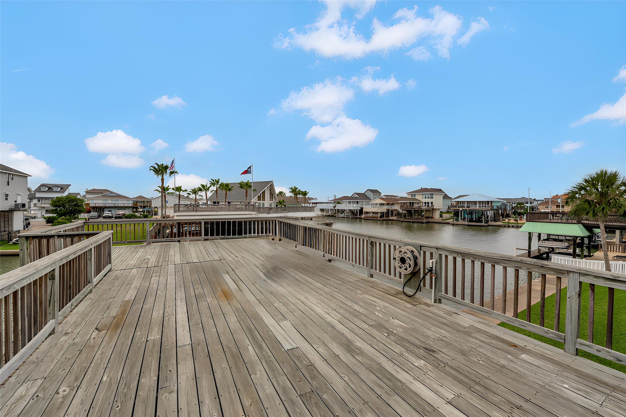 1302 Tiki Drive, Tiki Island, TX 77554