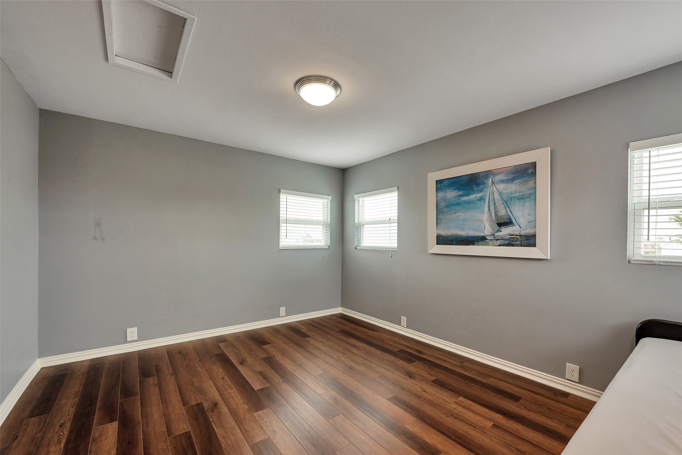 1302 Tiki Drive, Tiki Island, TX 77554
